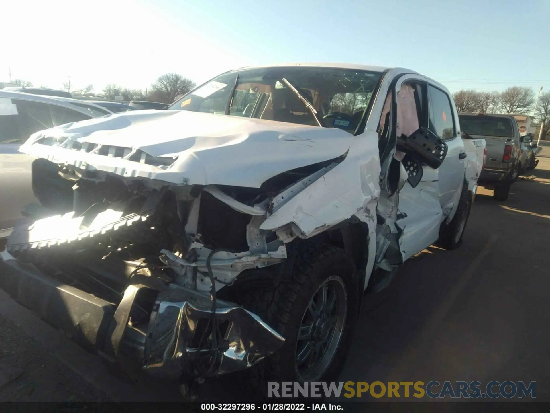 2 fotografías del automóvil dañado 5TFEY5F19LX270433 TOYOTA TUNDRA 2WD 2020