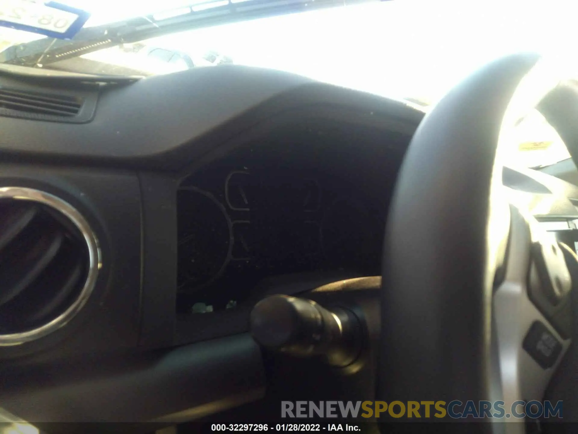 7 fotografías del automóvil dañado 5TFEY5F19LX270433 TOYOTA TUNDRA 2WD 2020