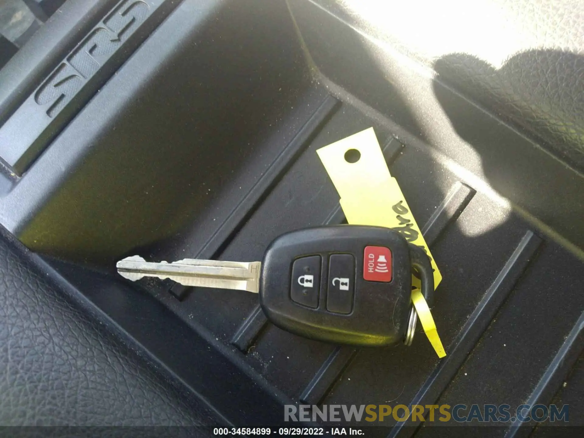 11 fotografías del automóvil dañado 5TFRY5F19LX267615 TOYOTA TUNDRA 2WD 2020