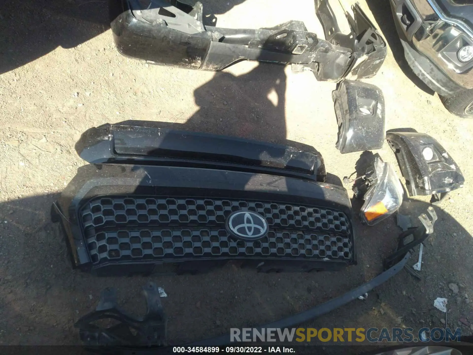 12 fotografías del automóvil dañado 5TFRY5F19LX267615 TOYOTA TUNDRA 2WD 2020