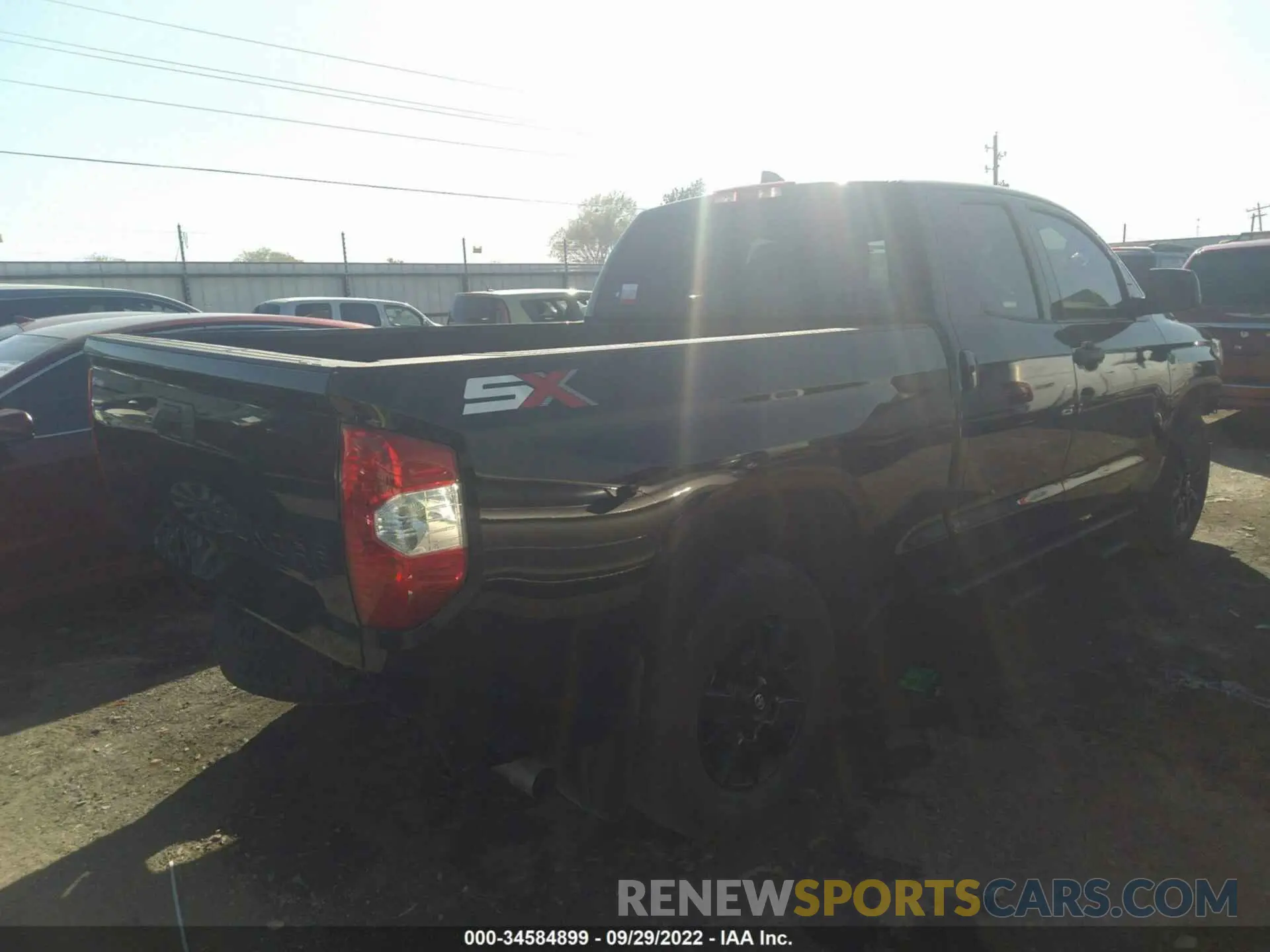 4 fotografías del automóvil dañado 5TFRY5F19LX267615 TOYOTA TUNDRA 2WD 2020