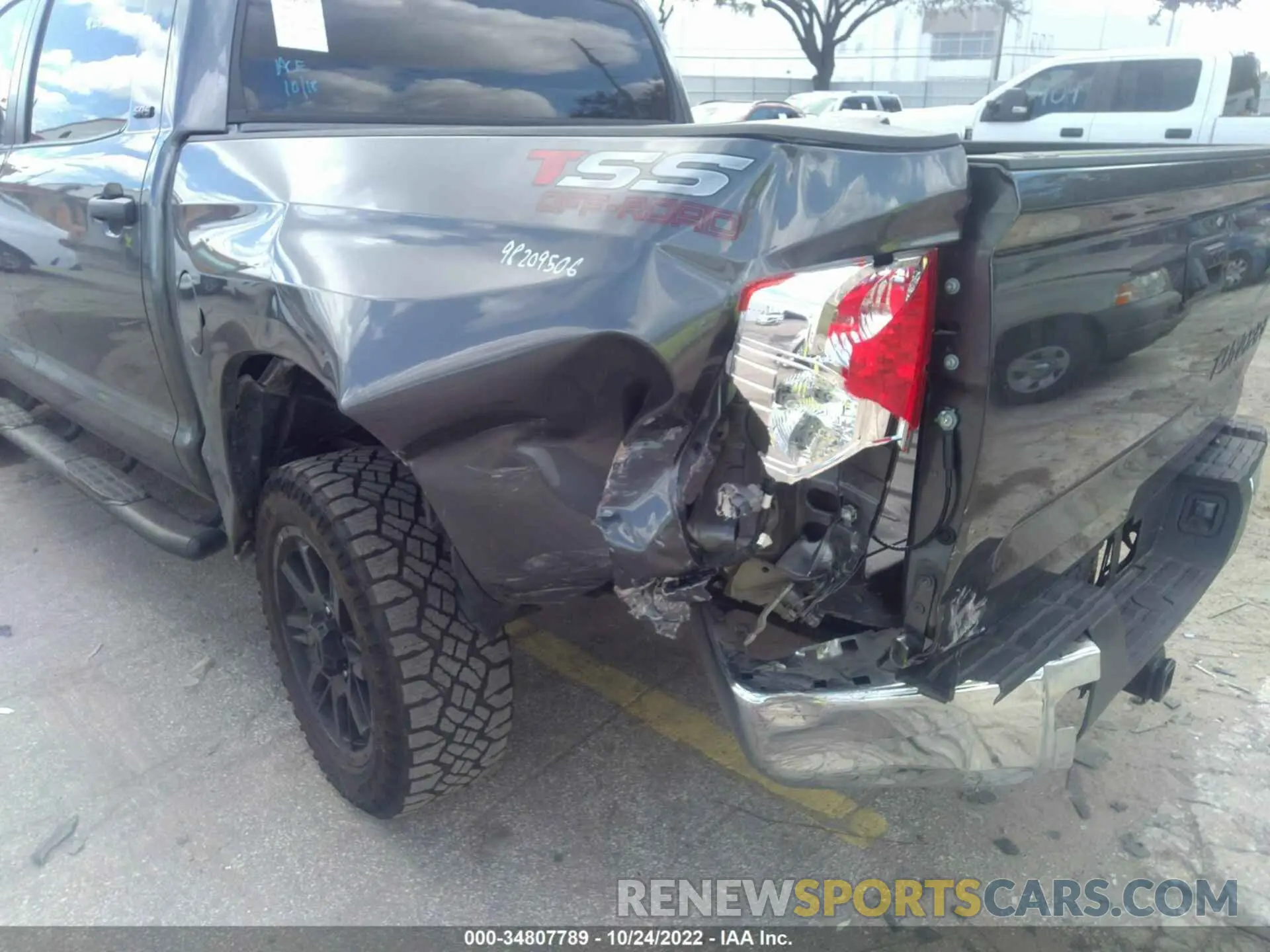 6 fotografías del automóvil dañado 5TFEY5F11MX286837 TOYOTA TUNDRA 2WD 2021