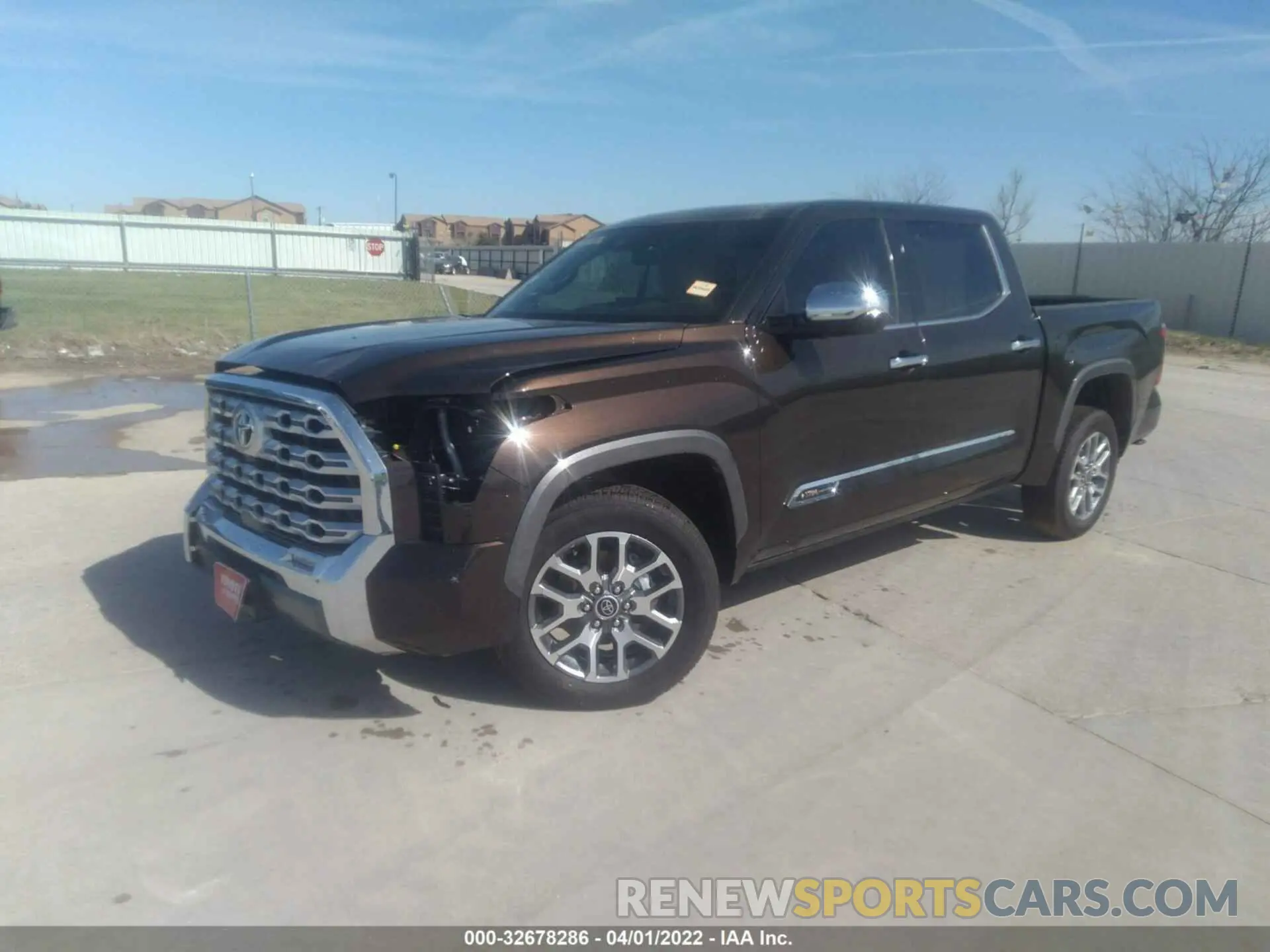 2 fotografías del automóvil dañado 5TFMA5AB2NX003444 TOYOTA TUNDRA 2WD 2022