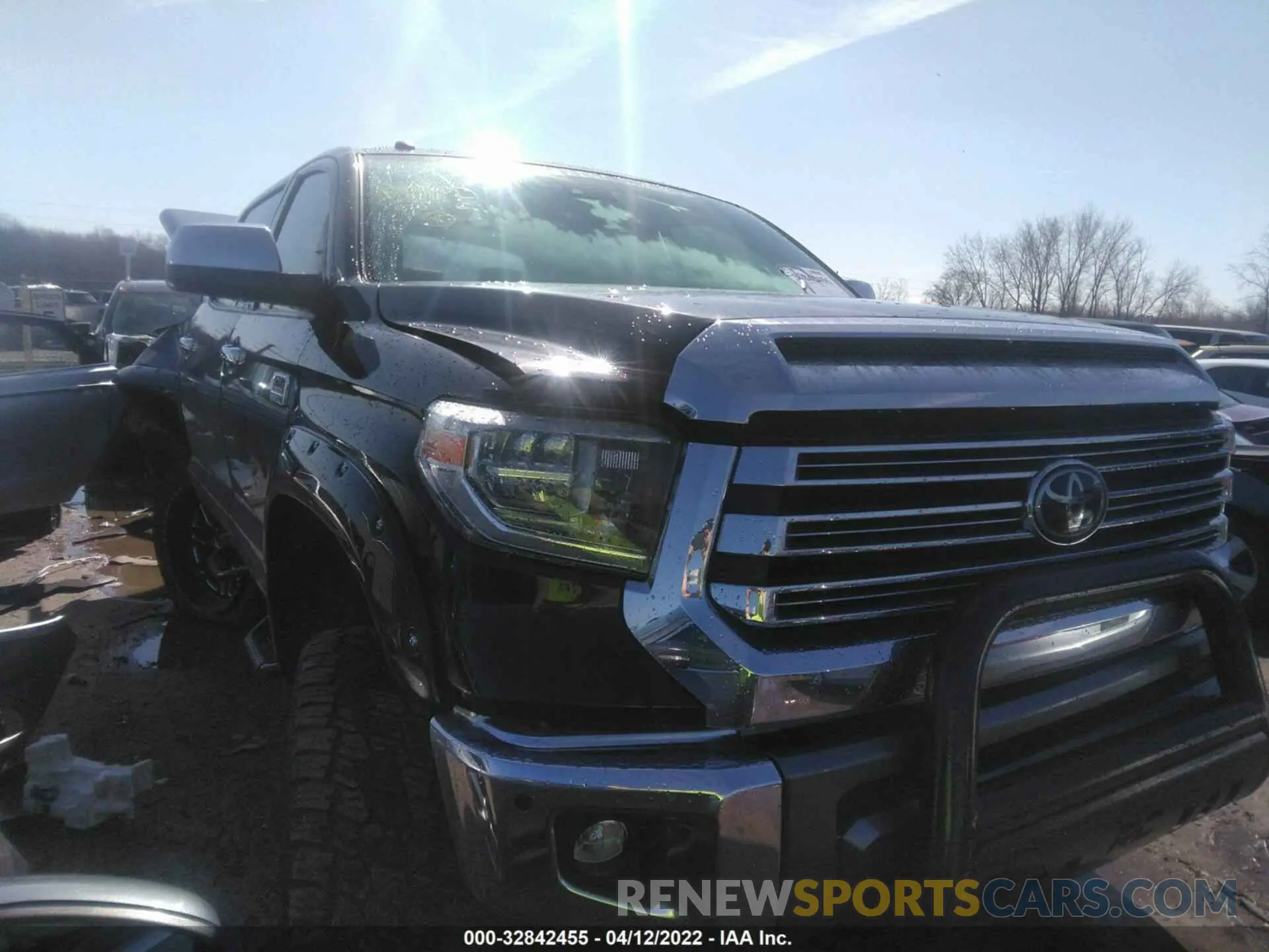 1 fotografías del automóvil dañado 5TFAY5F18KX797098 TOYOTA TUNDRA 4WD 2019