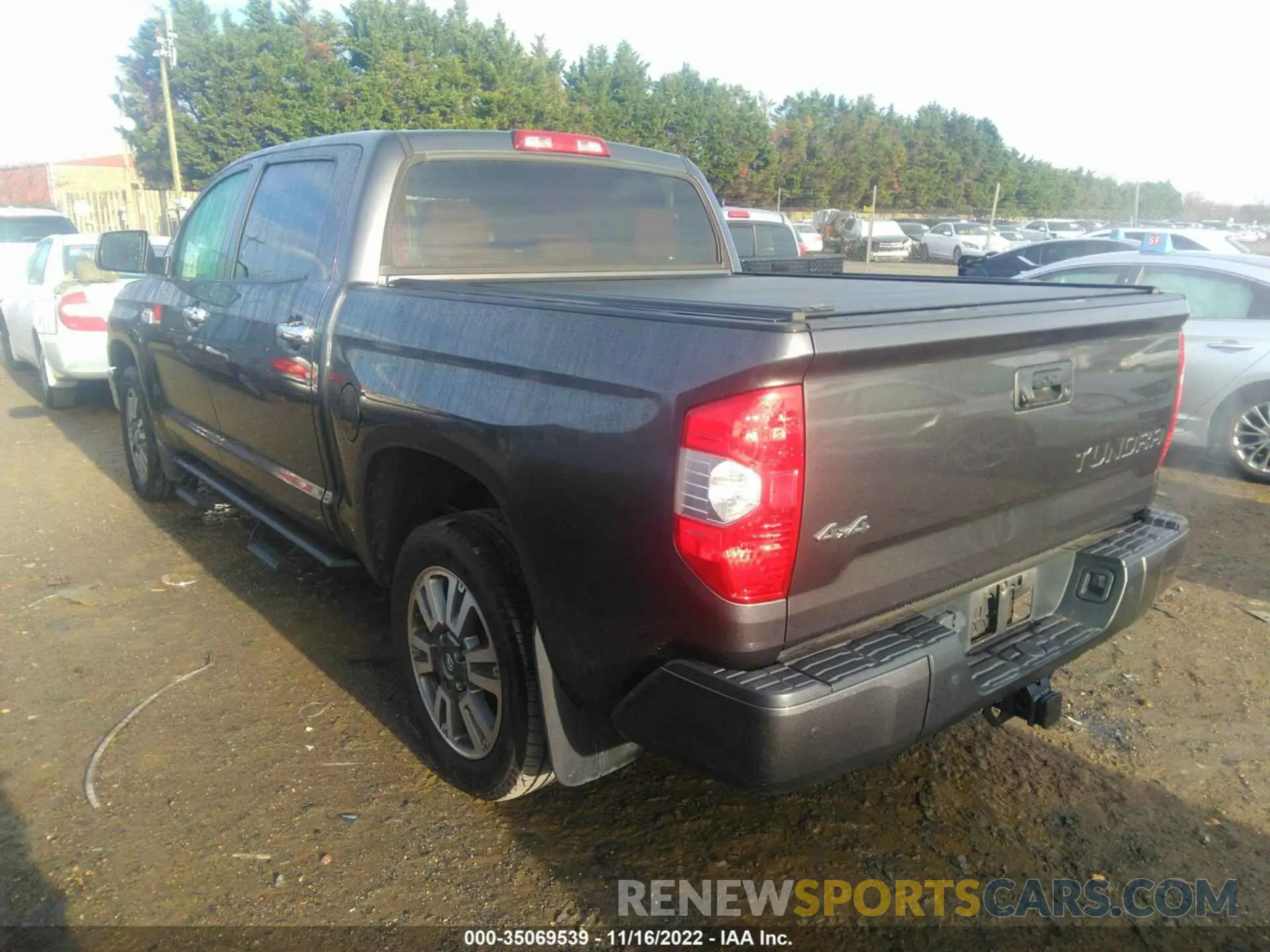 3 fotografías del automóvil dañado 5TFAY5F18KX800596 TOYOTA TUNDRA 4WD 2019