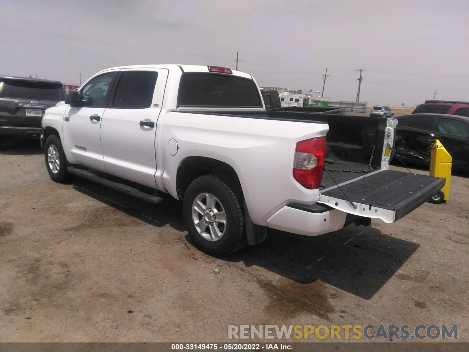 3 fotografías del automóvil dañado 5TFDW5F13KX839406 TOYOTA TUNDRA 4WD 2019