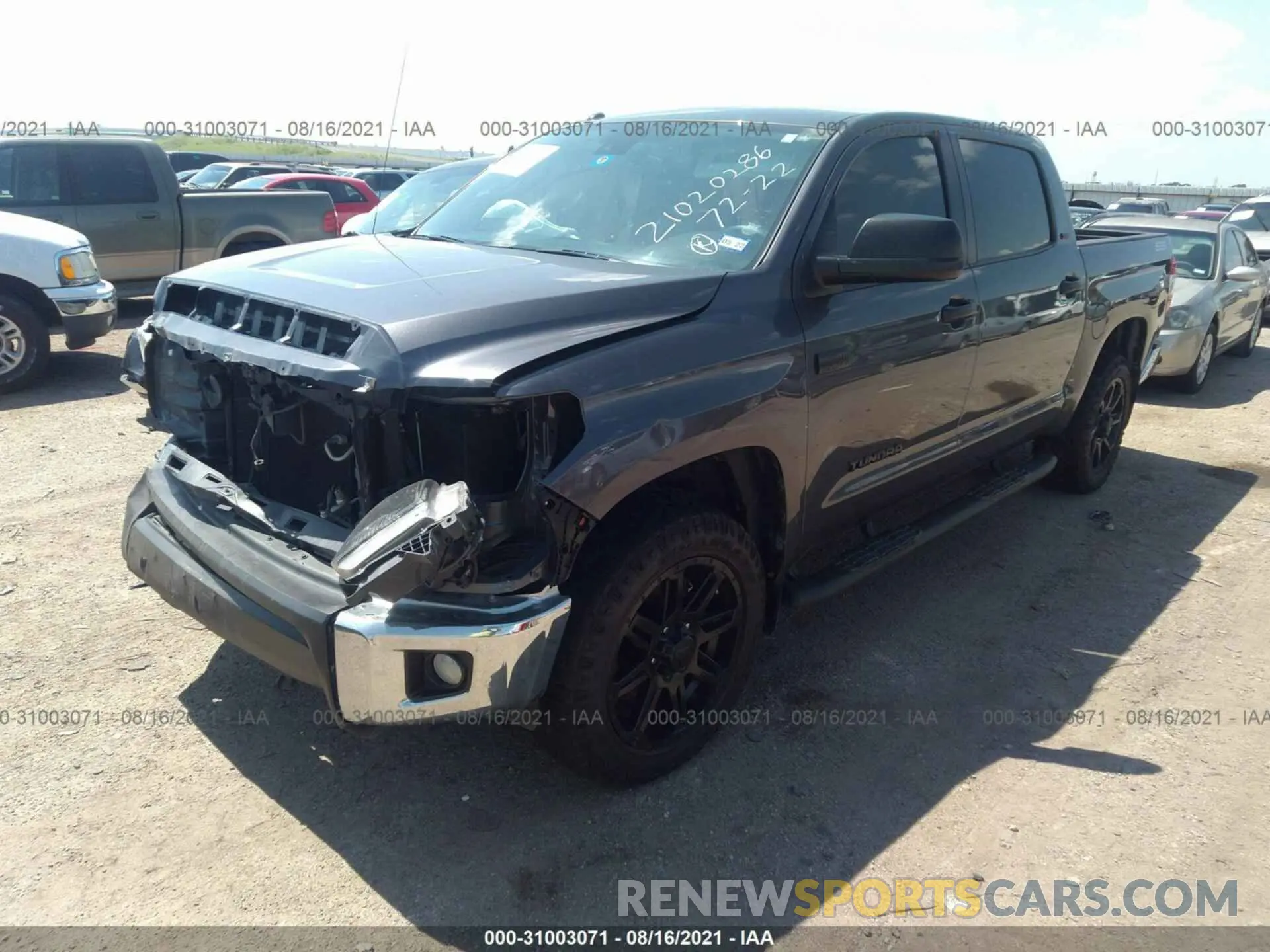 2 fotografías del automóvil dañado 5TFDY5F11KX822775 TOYOTA TUNDRA 4WD 2019