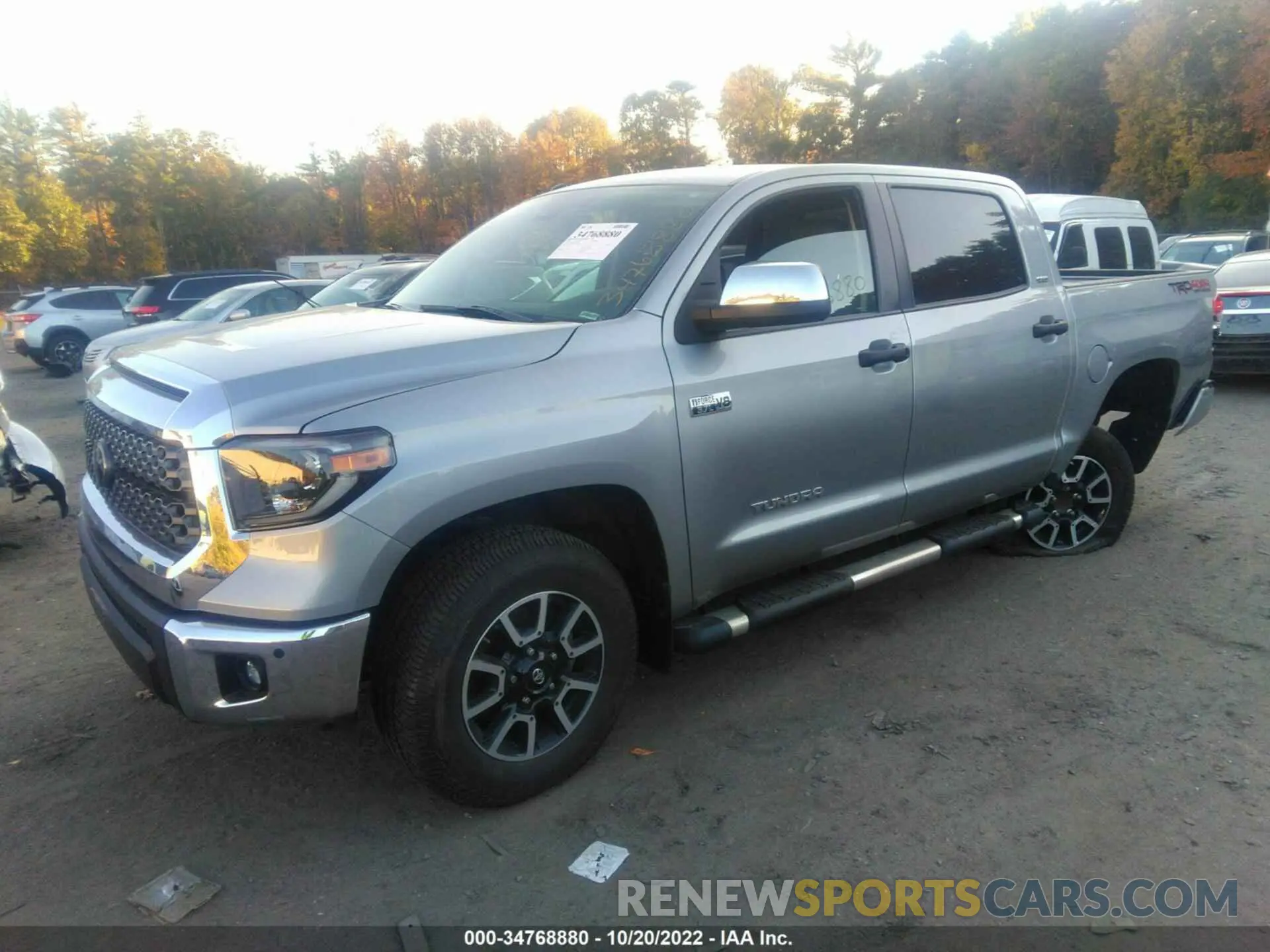 2 fotografías del automóvil dañado 5TFDY5F18KX835751 TOYOTA TUNDRA 4WD 2019