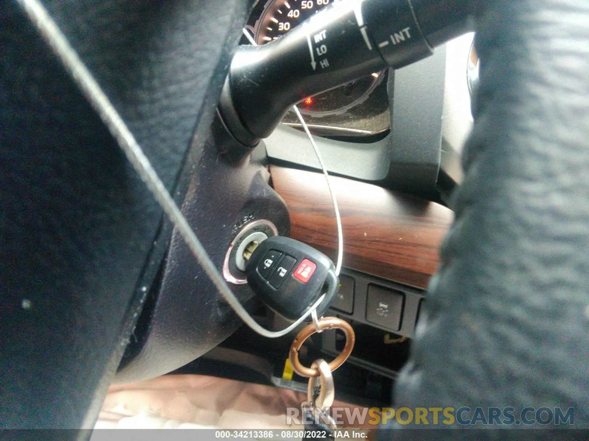 11 fotografías del automóvil dañado 5TFHY5F10KX786479 TOYOTA TUNDRA 4WD 2019