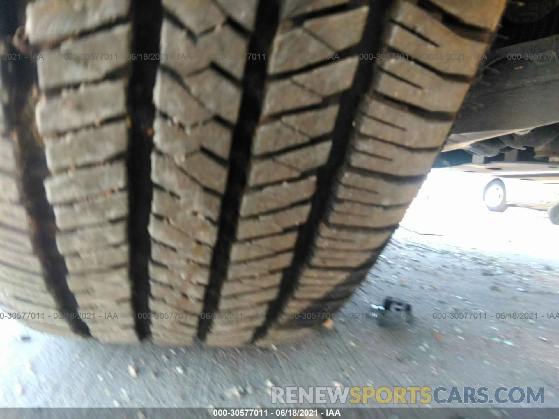 12 fotografías del automóvil dañado 5TFDY5F13LX887578 TOYOTA TUNDRA 4WD 2020