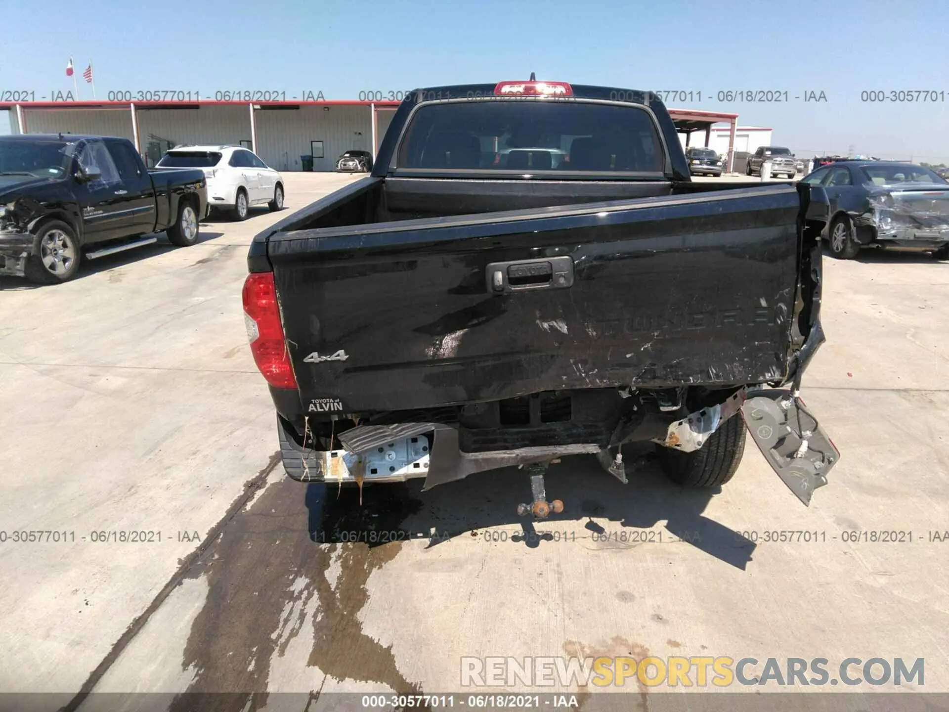 6 fotografías del automóvil dañado 5TFDY5F13LX887578 TOYOTA TUNDRA 4WD 2020