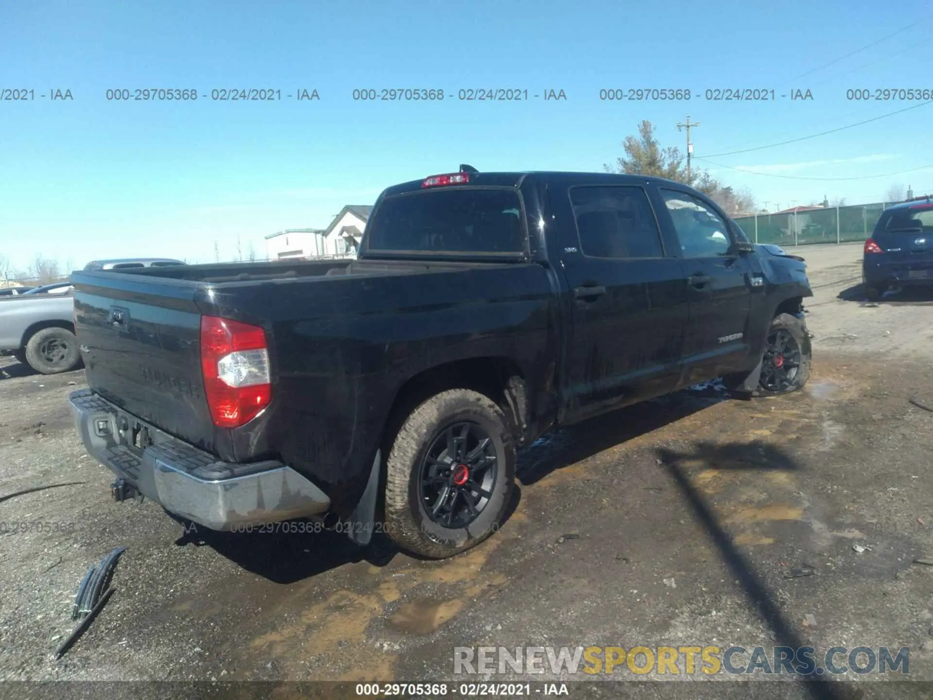 4 fotografías del automóvil dañado 5TFDY5F15LX915428 TOYOTA TUNDRA 4WD 2020