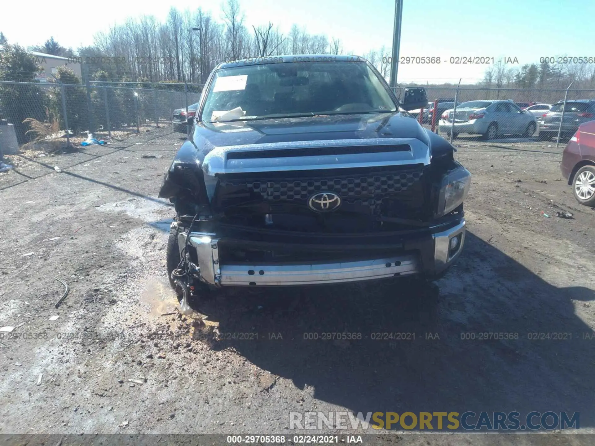 6 fotografías del automóvil dañado 5TFDY5F15LX915428 TOYOTA TUNDRA 4WD 2020