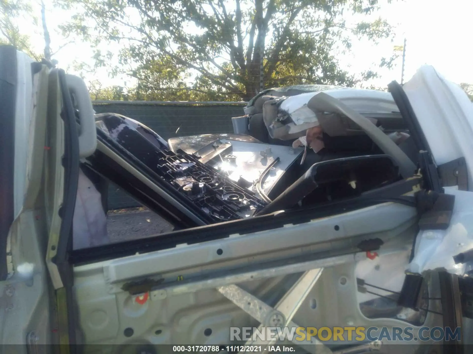 8 fotografías del automóvil dañado 5TFDY5F15LX932827 TOYOTA TUNDRA 4WD 2020