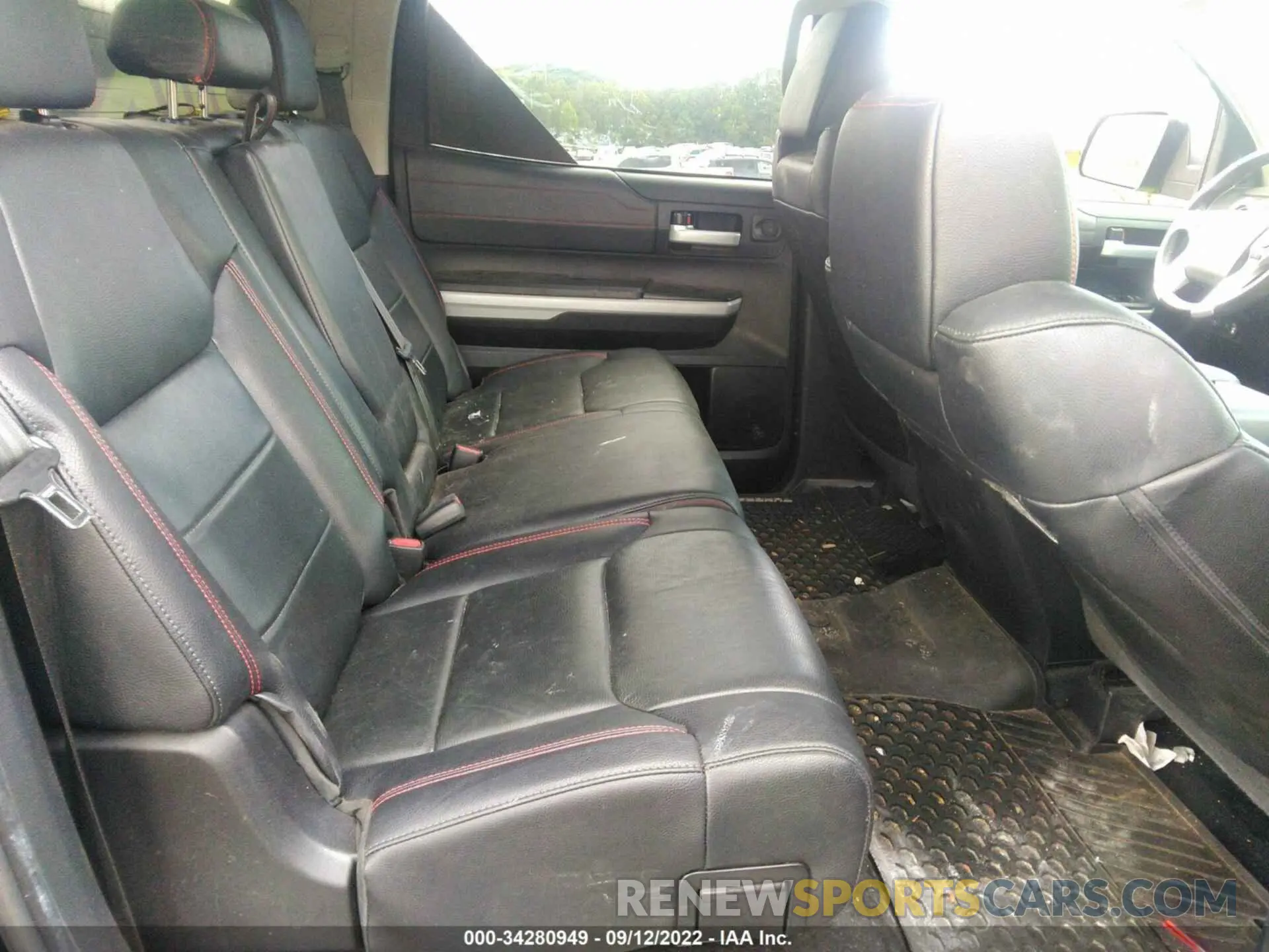 8 fotografías del automóvil dañado 5TFDY5F16LX889468 TOYOTA TUNDRA 4WD 2020