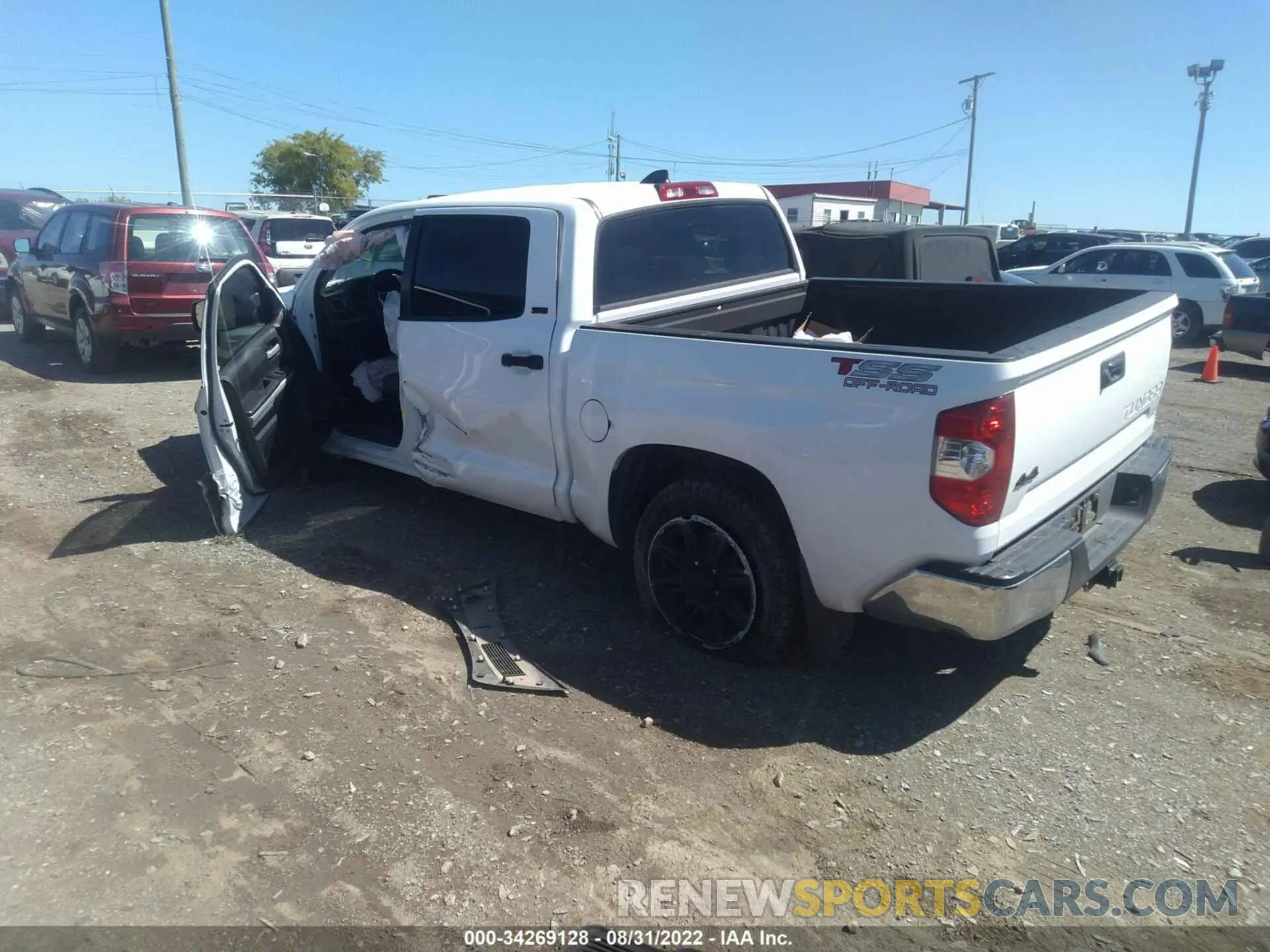 3 fotografías del automóvil dañado 5TFDY5F18LX875989 TOYOTA TUNDRA 4WD 2020