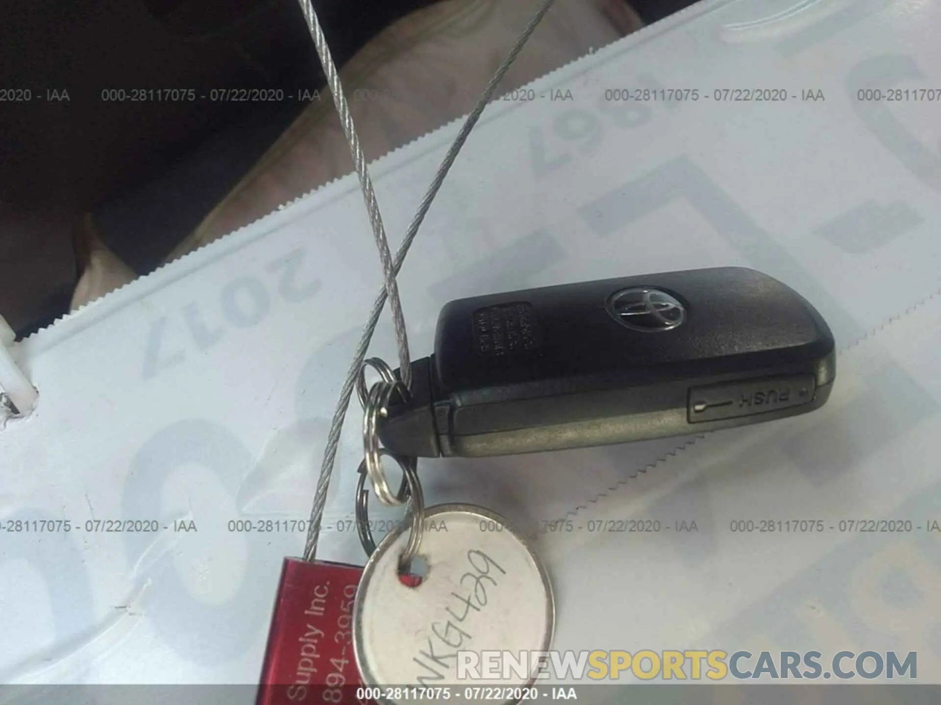 11 fotografías del automóvil dañado 5TFDY5F1XLX922066 TOYOTA TUNDRA 4WD 2020