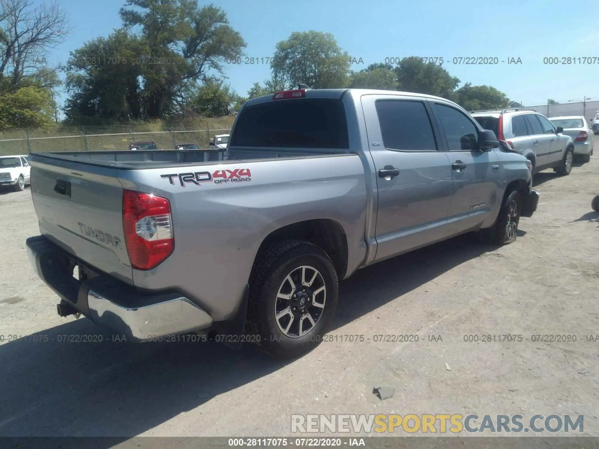 4 fotografías del automóvil dañado 5TFDY5F1XLX922066 TOYOTA TUNDRA 4WD 2020