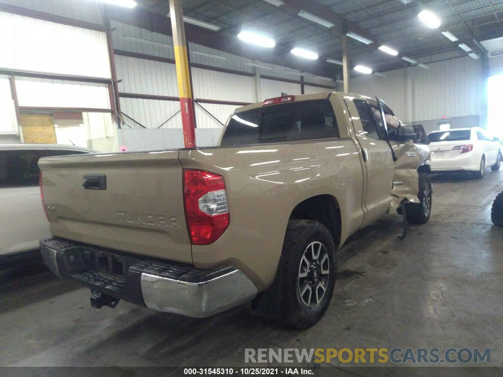 4 fotografías del automóvil dañado 5TFUY5F11LX914888 TOYOTA TUNDRA 4WD 2020