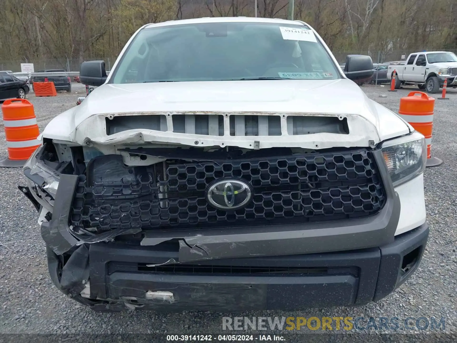 12 fotografías del automóvil dañado 5TFUY5F11LX927267 TOYOTA TUNDRA 4WD 2020
