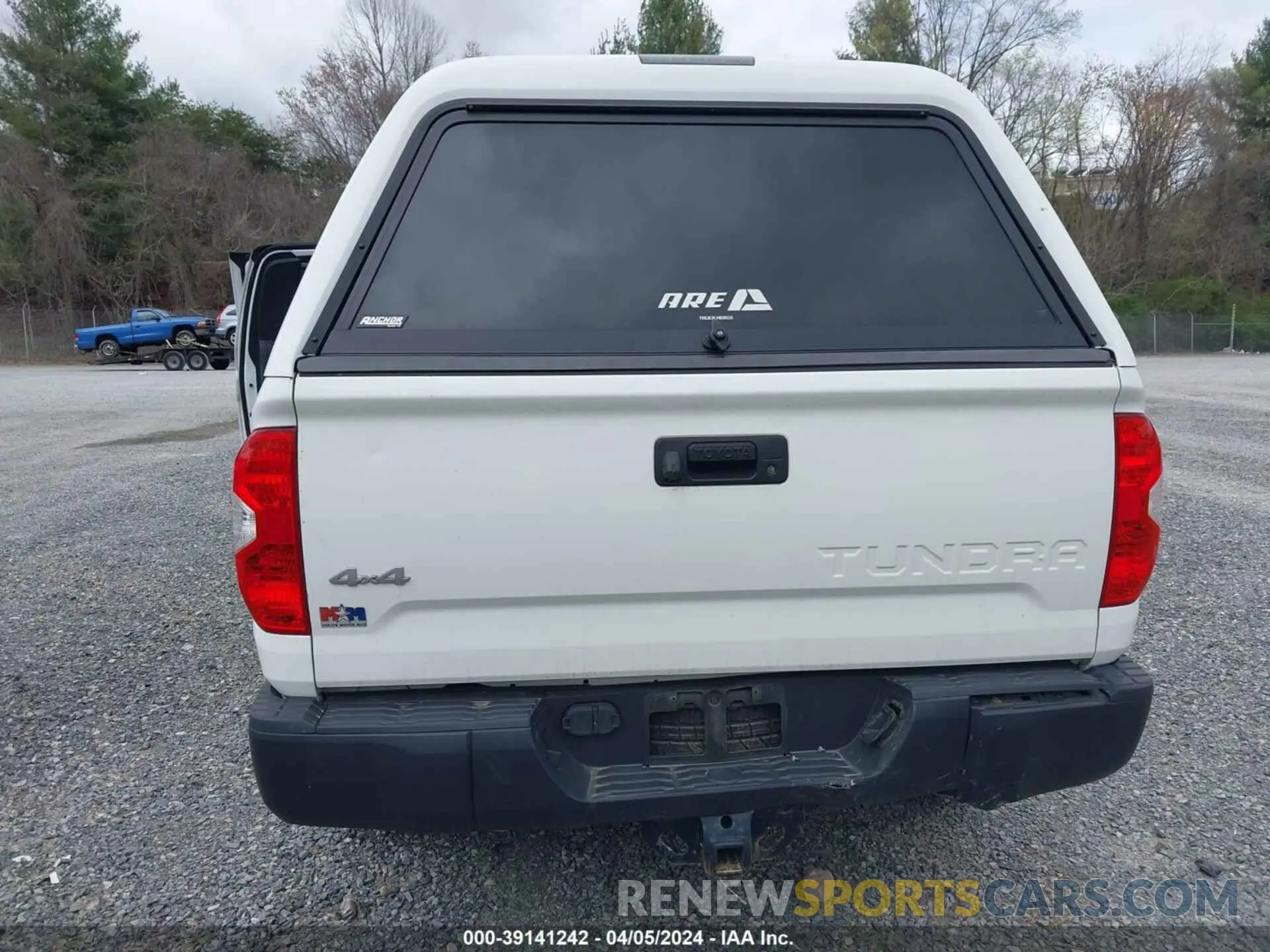 16 fotografías del automóvil dañado 5TFUY5F11LX927267 TOYOTA TUNDRA 4WD 2020