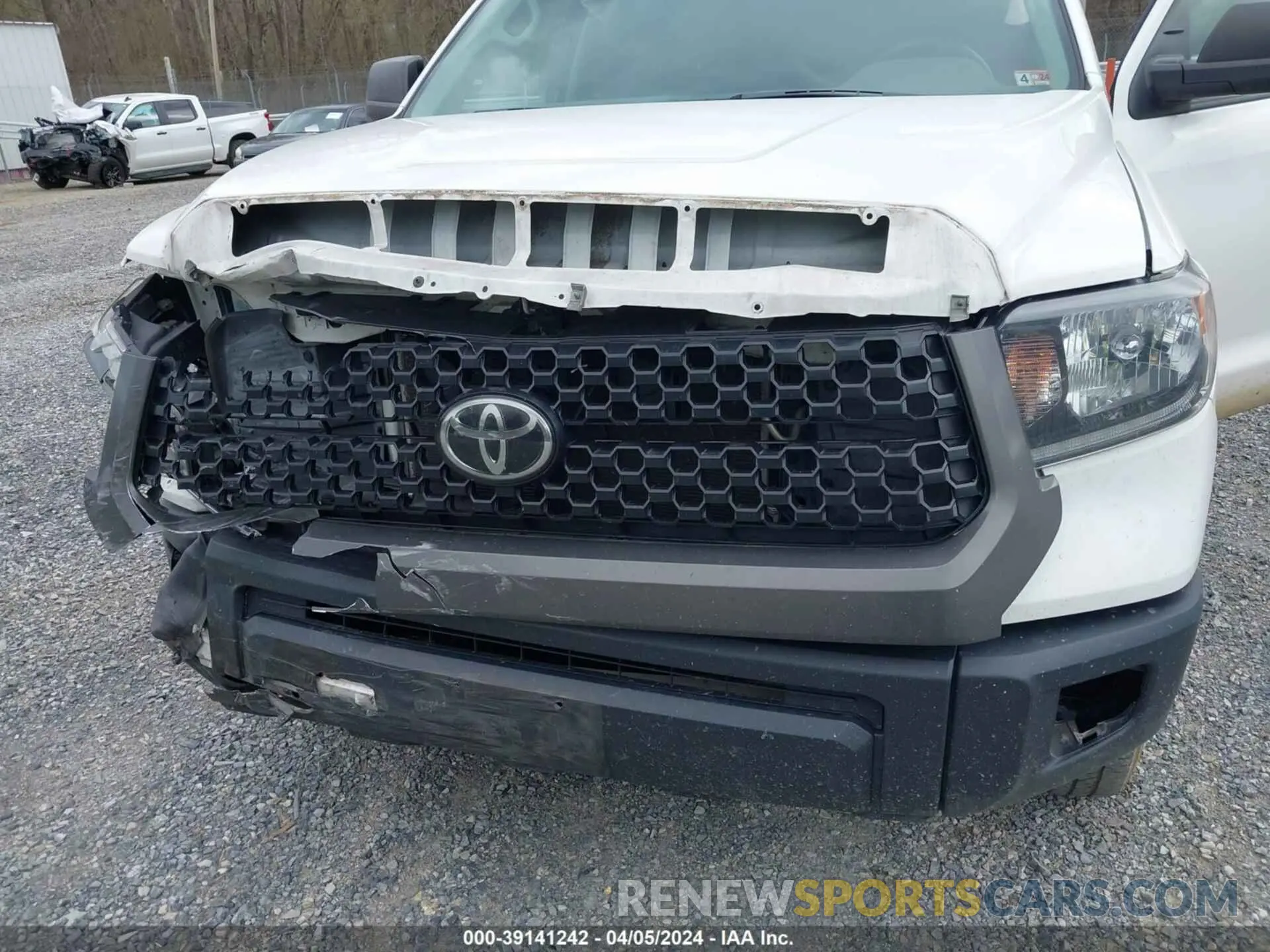 6 fotografías del automóvil dañado 5TFUY5F11LX927267 TOYOTA TUNDRA 4WD 2020