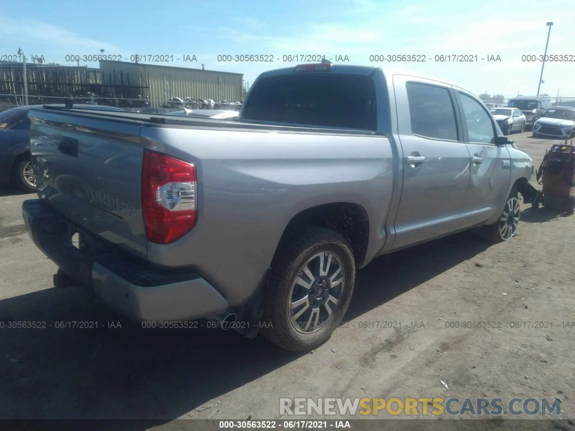4 fotografías del automóvil dañado 5TFAY5F11MX007840 TOYOTA TUNDRA 4WD 2021
