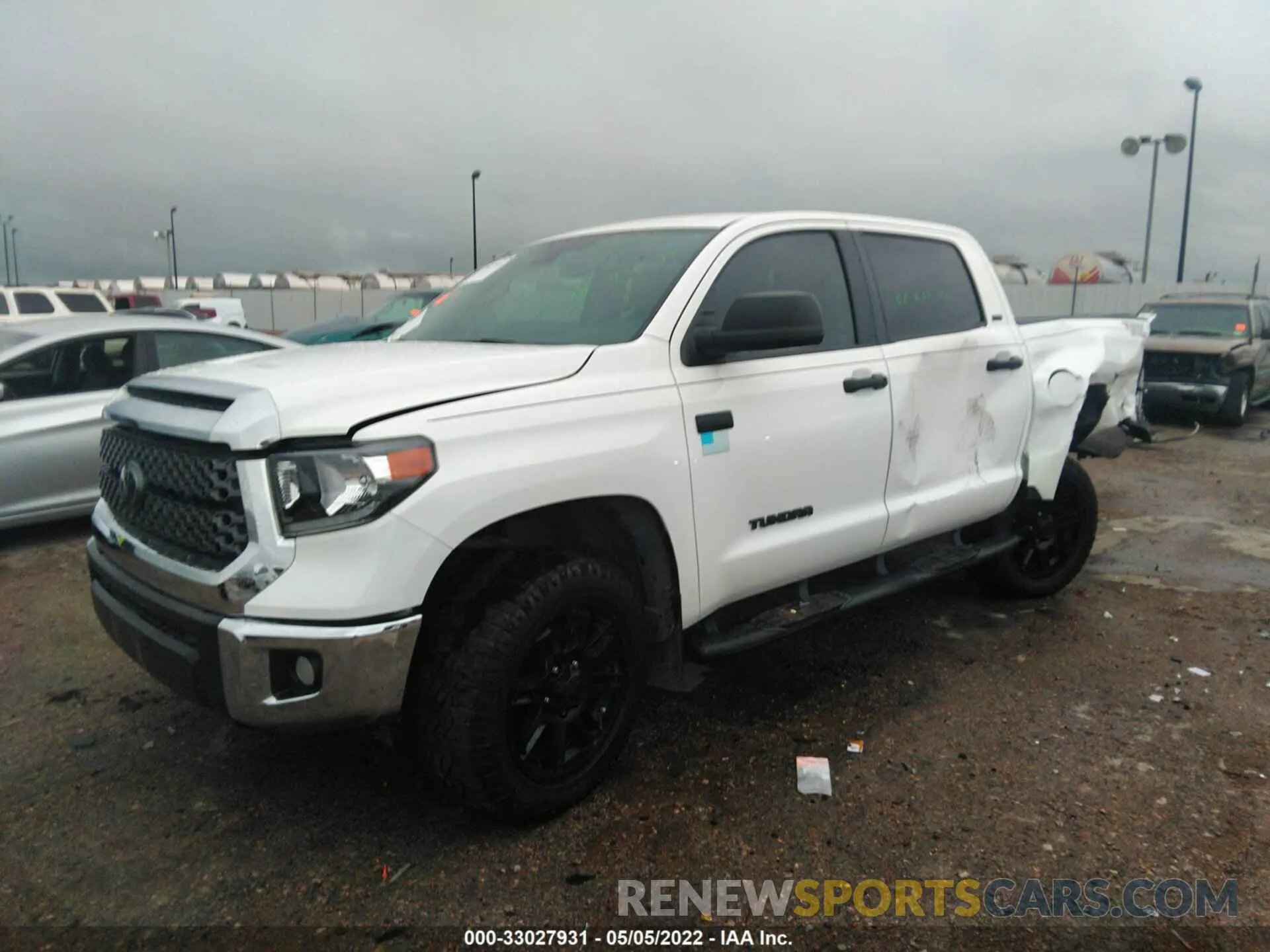 2 fotografías del automóvil dañado 5TFDY5F16MX958645 TOYOTA TUNDRA 4WD 2021