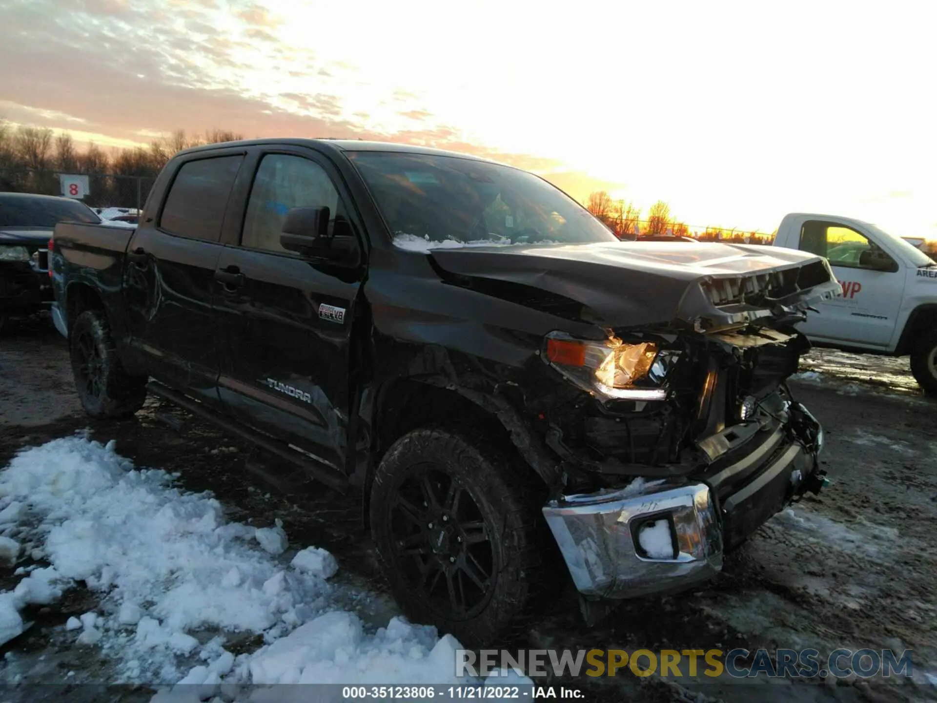 1 fotografías del automóvil dañado 5TFDY5F16MX971122 TOYOTA TUNDRA 4WD 2021