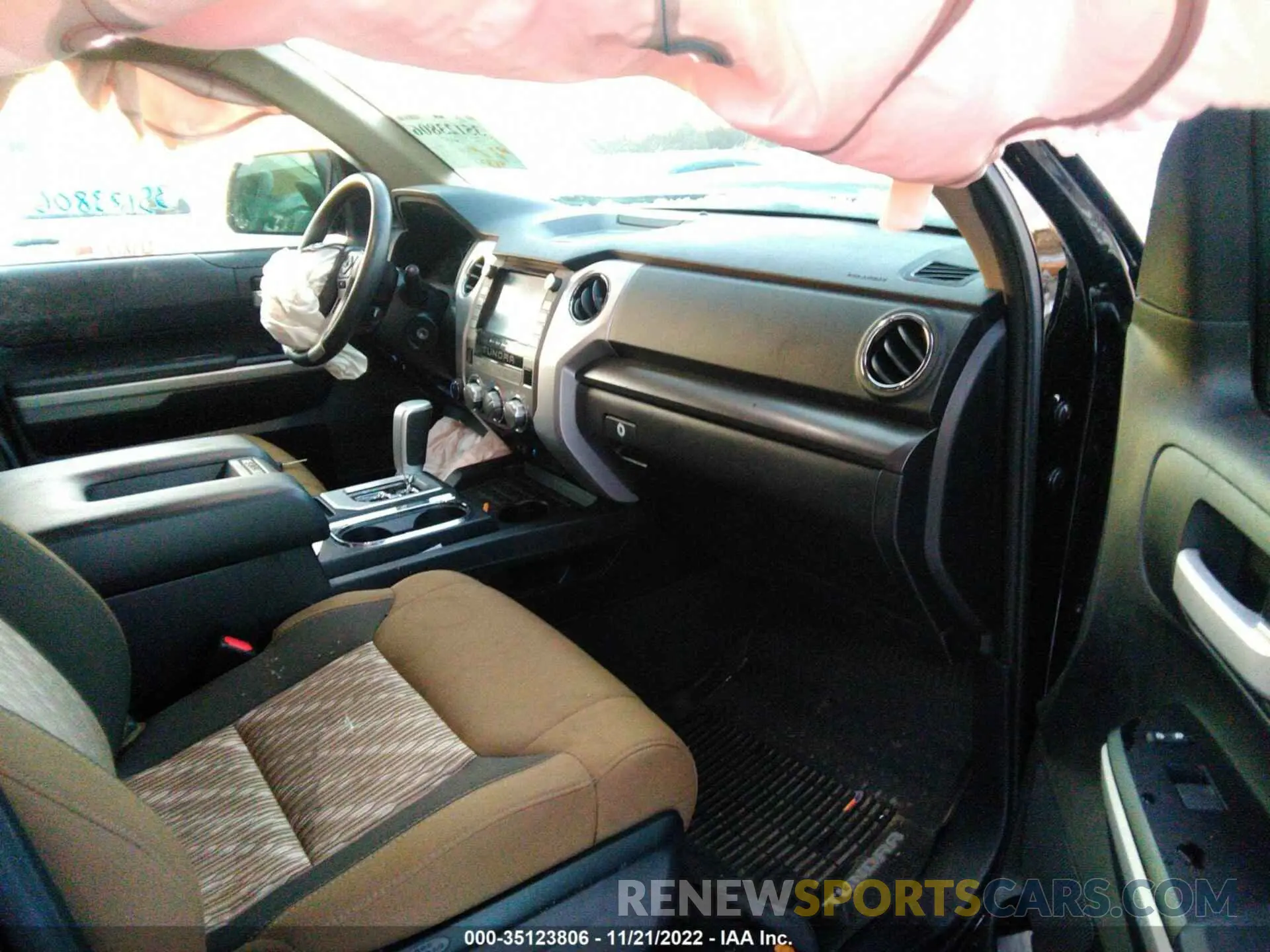 5 fotografías del automóvil dañado 5TFDY5F16MX971122 TOYOTA TUNDRA 4WD 2021