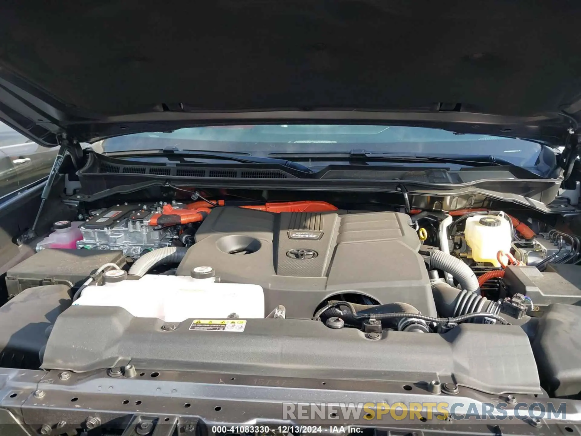 10 fotografías del automóvil dañado 5TFPC5DB5SX087466 TOYOTA TUNDRA 4WD 2025