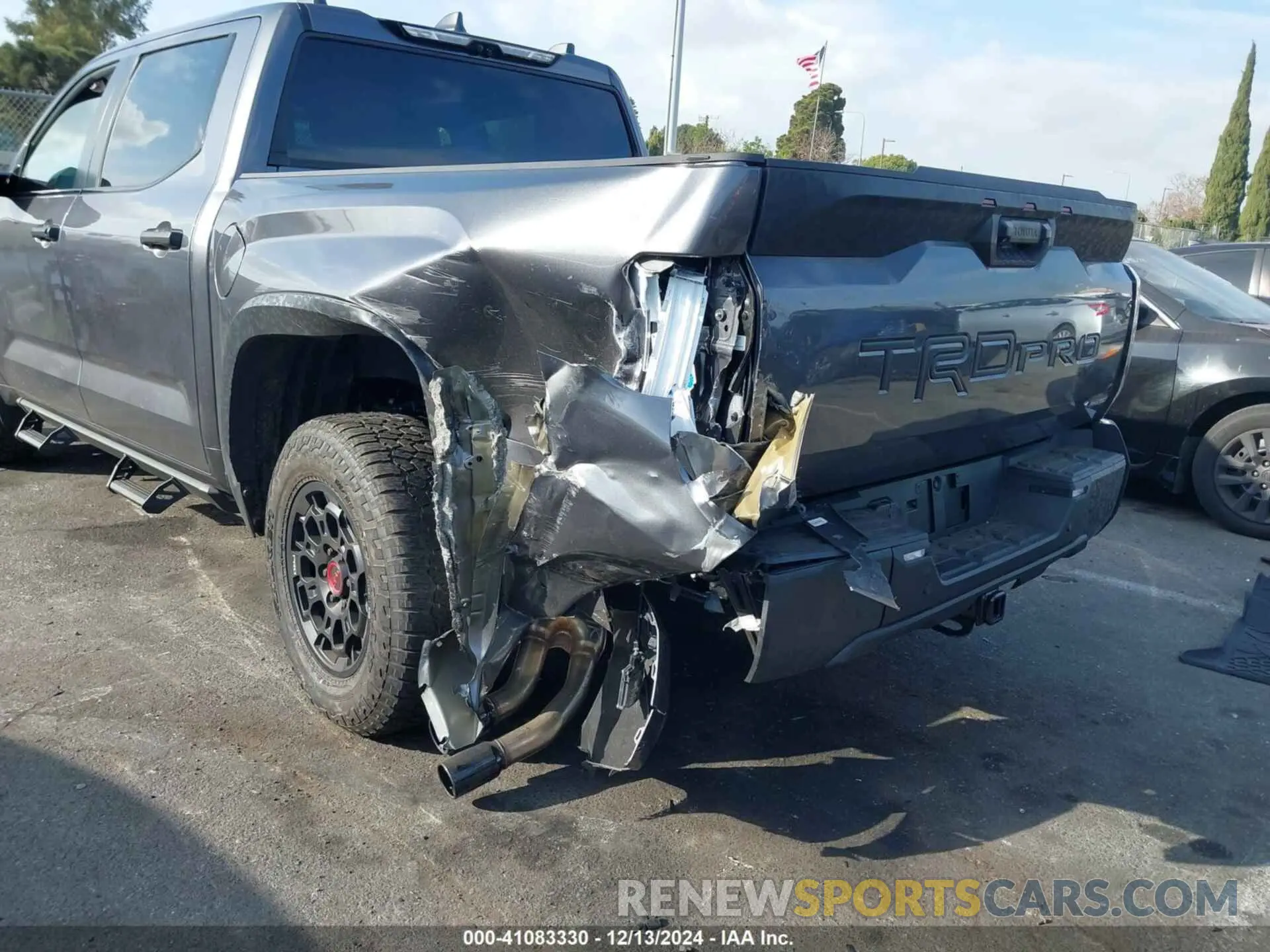 6 fotografías del automóvil dañado 5TFPC5DB5SX087466 TOYOTA TUNDRA 4WD 2025