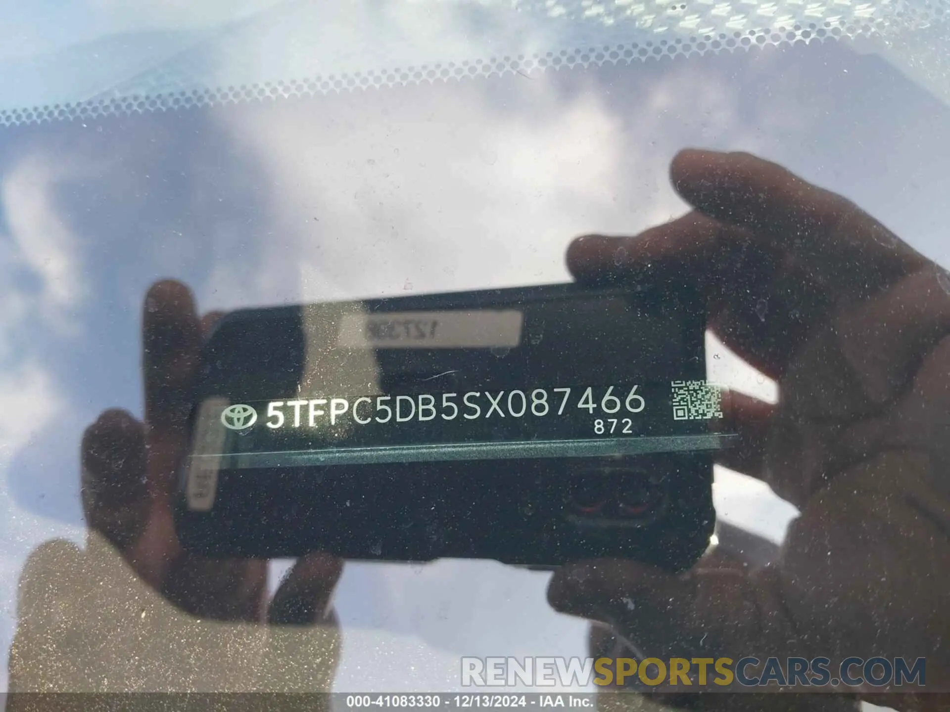 9 fotografías del automóvil dañado 5TFPC5DB5SX087466 TOYOTA TUNDRA 4WD 2025