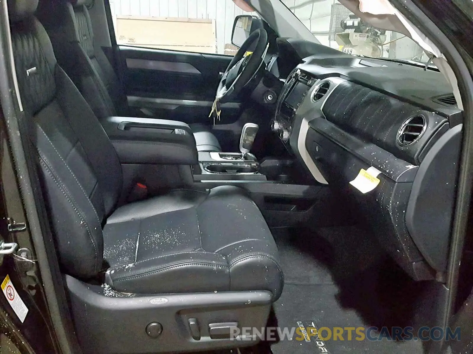 5 fotografías del automóvil dañado 5TFAY5F17KX792975 TOYOTA TUNDRA CRE 2019