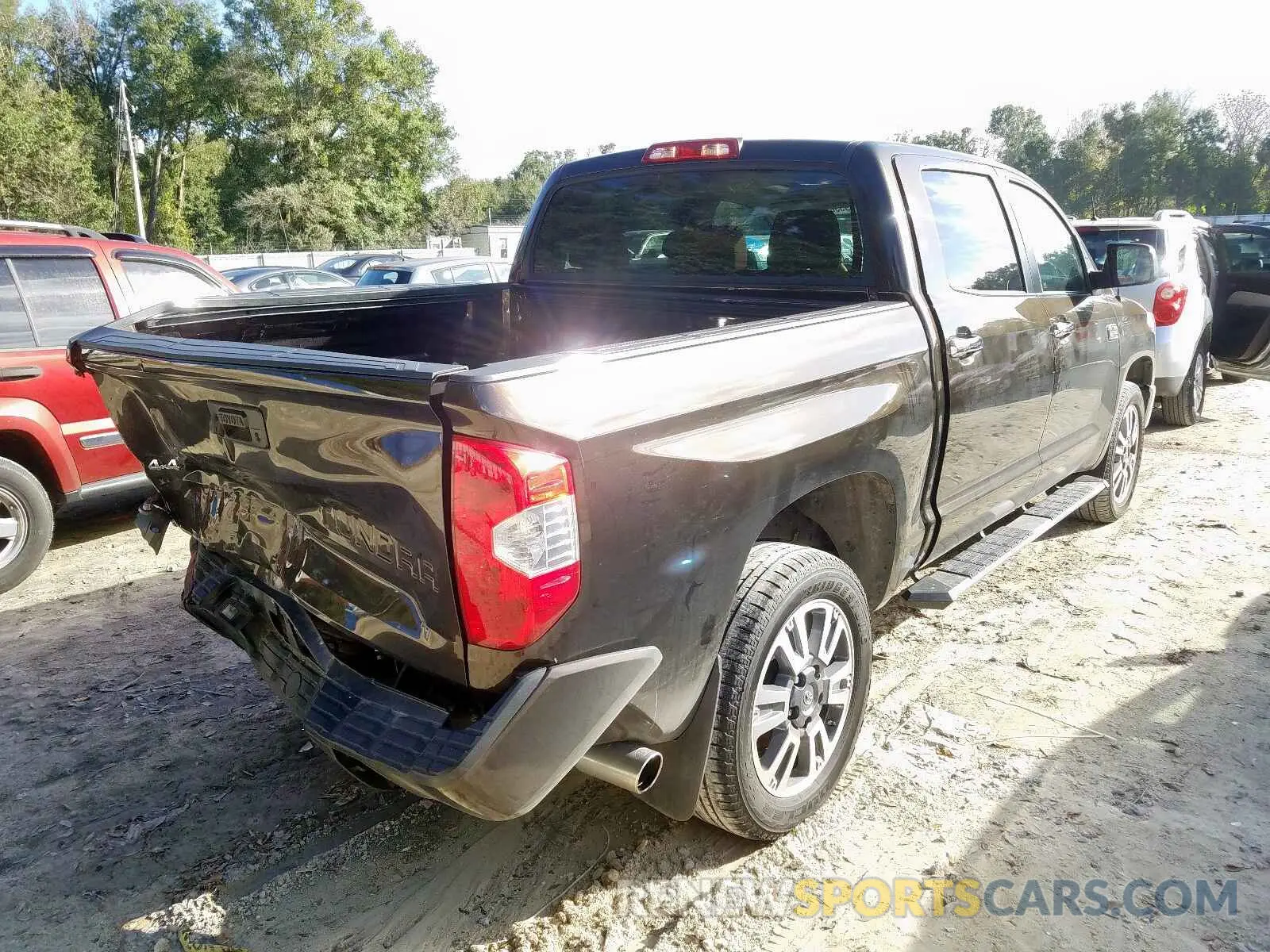 4 fotografías del automóvil dañado 5TFAY5F17KX820144 TOYOTA TUNDRA CRE 2019