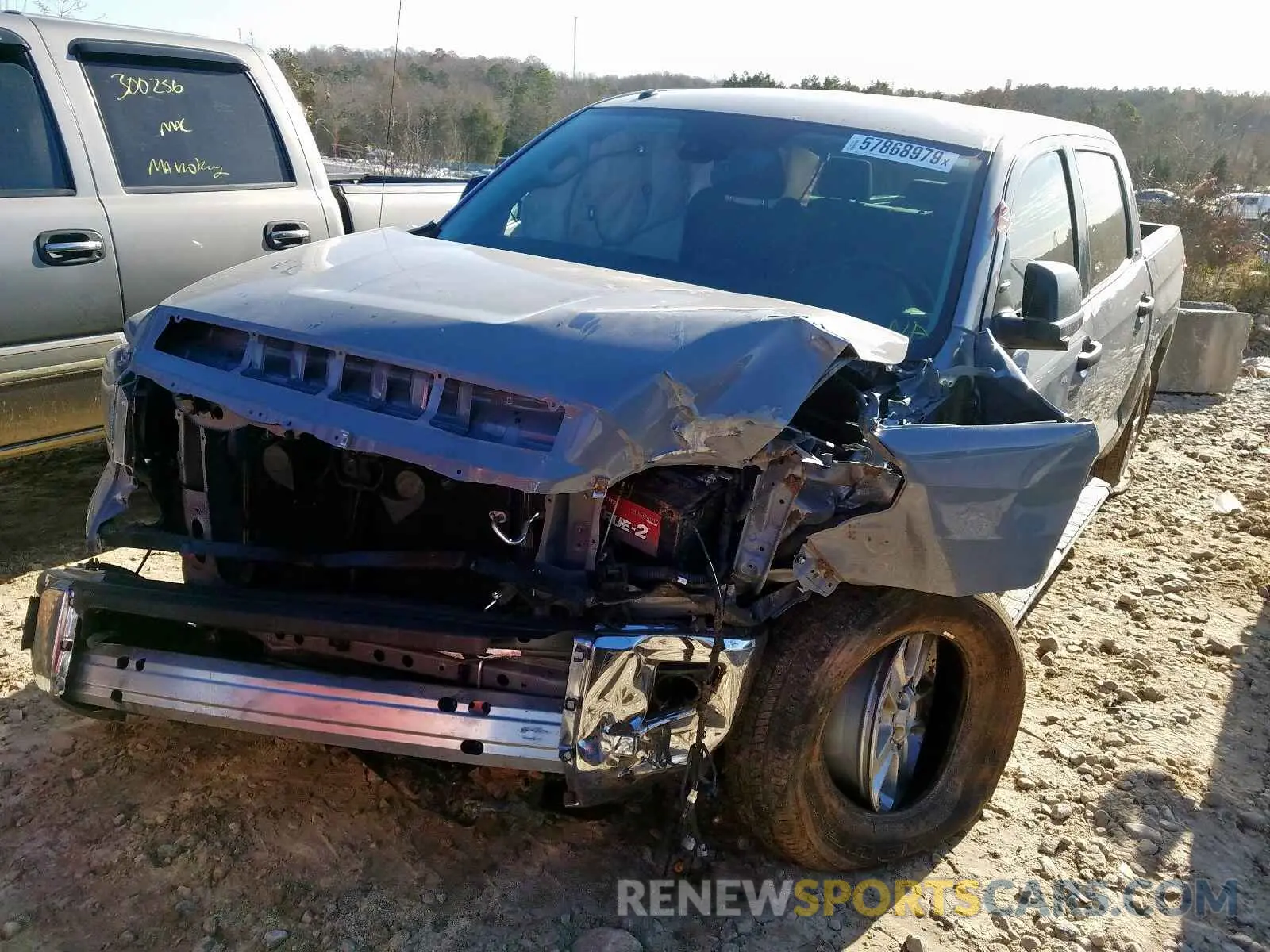 2 fotografías del automóvil dañado 5TFDW5F15KX786255 TOYOTA TUNDRA CRE 2019