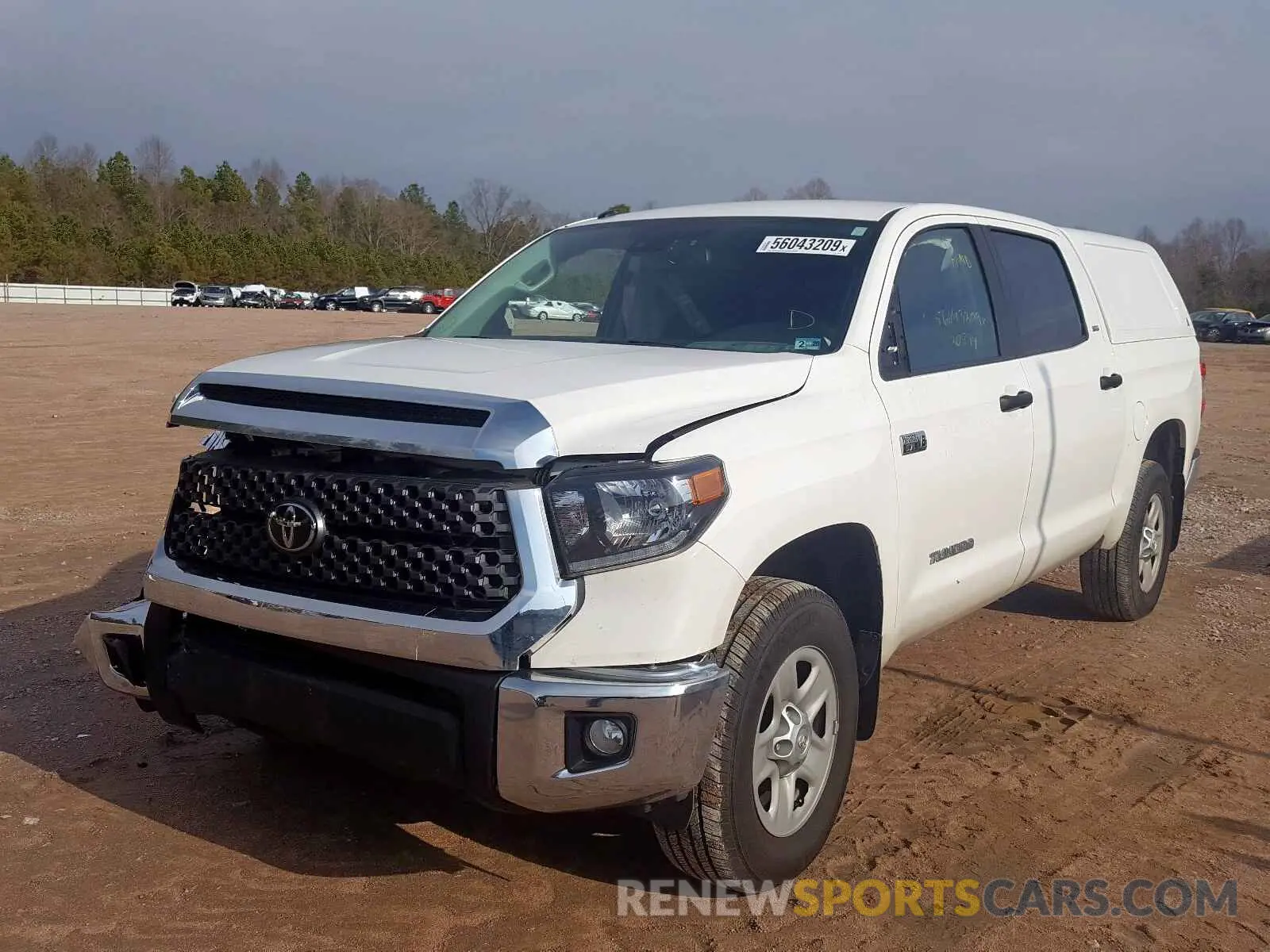 2 fotografías del automóvil dañado 5TFDY5F10KX818250 TOYOTA TUNDRA CRE 2019