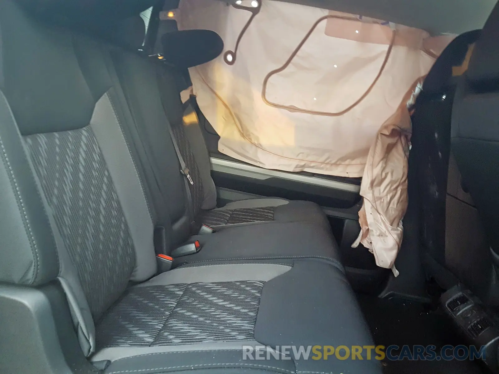 6 fotografías del automóvil dañado 5TFDY5F10KX818250 TOYOTA TUNDRA CRE 2019
