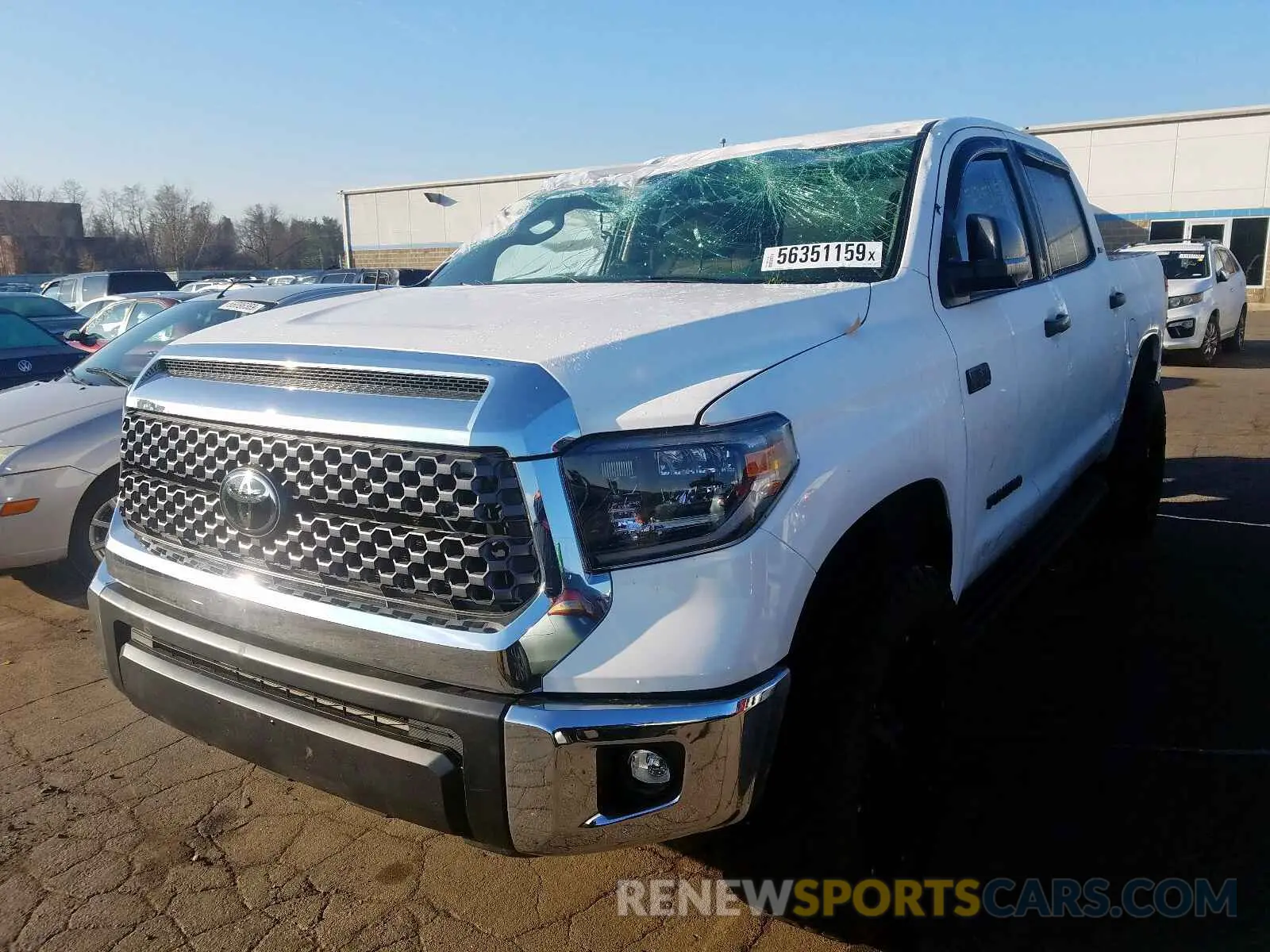 2 fotografías del automóvil dañado 5TFDY5F17KX787918 TOYOTA TUNDRA CRE 2019