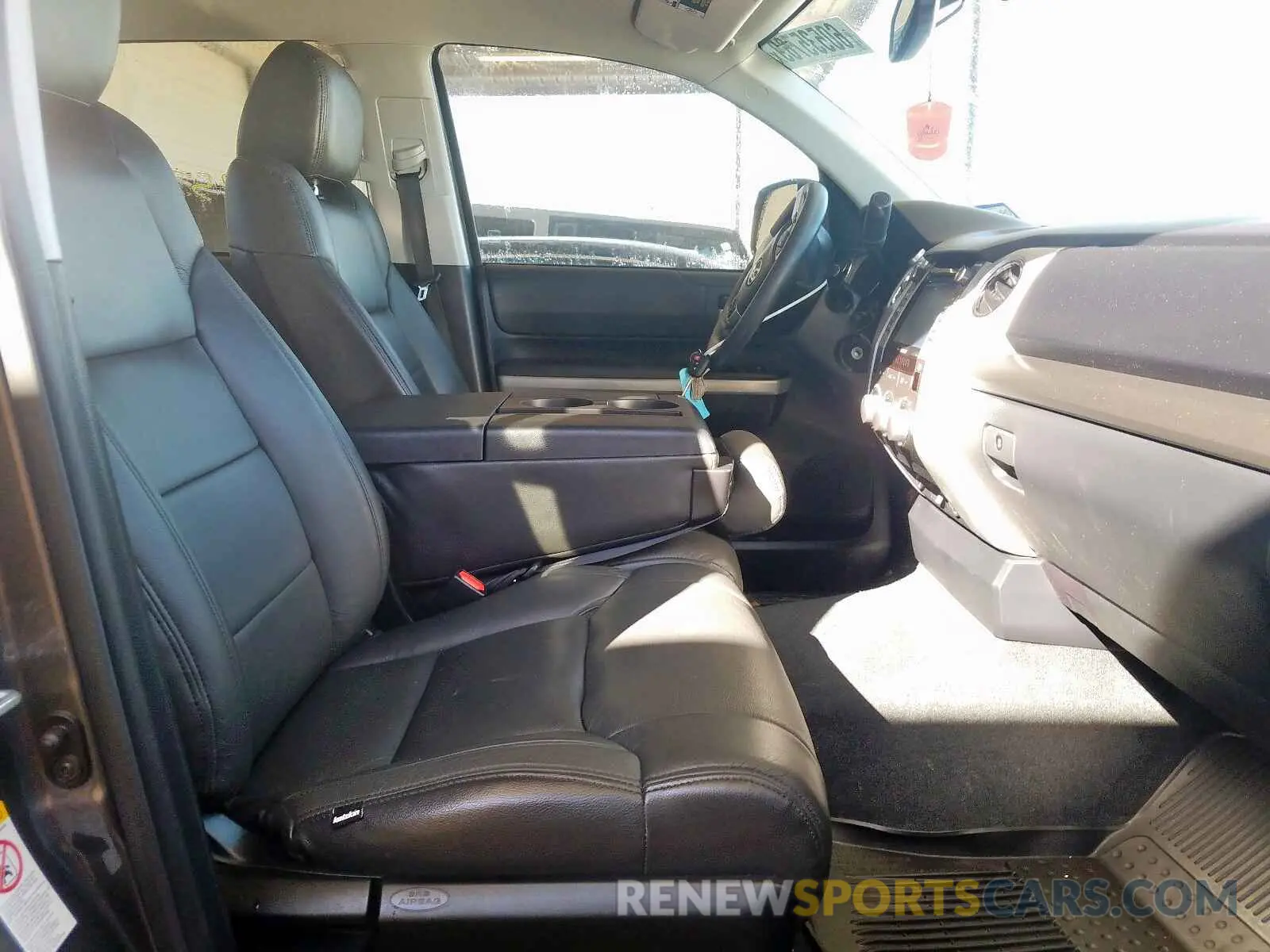 5 fotografías del automóvil dañado 5TFEM5F15KX134682 TOYOTA TUNDRA CRE 2019