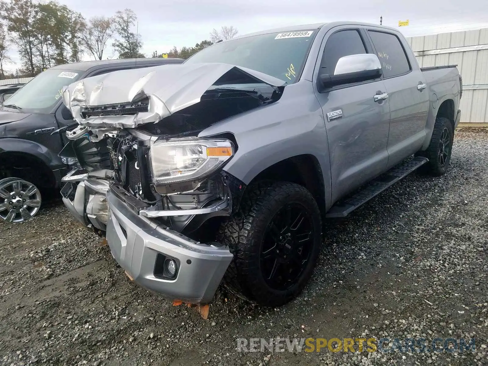 2 fotografías del automóvil dañado 5TFGY5F18KX250598 TOYOTA TUNDRA CRE 2019