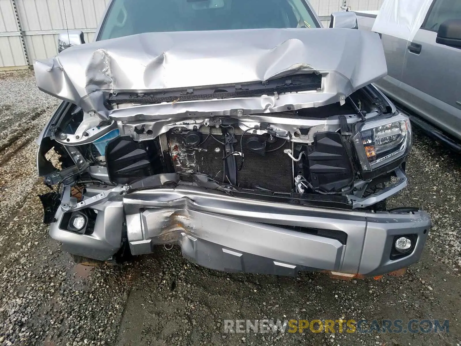 7 fotografías del automóvil dañado 5TFGY5F18KX250598 TOYOTA TUNDRA CRE 2019