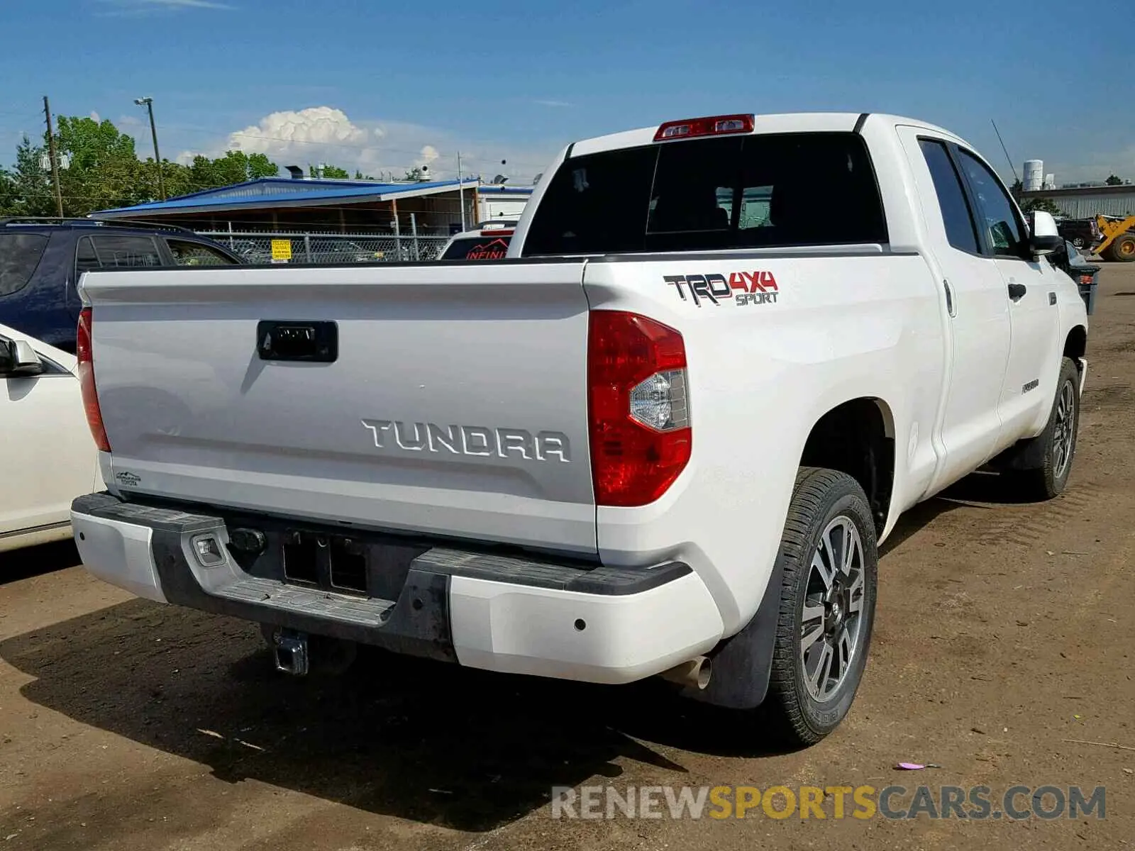 4 fotografías del automóvil dañado 5TFUY5F17KX842335 TOYOTA TUNDRA DOU 2019