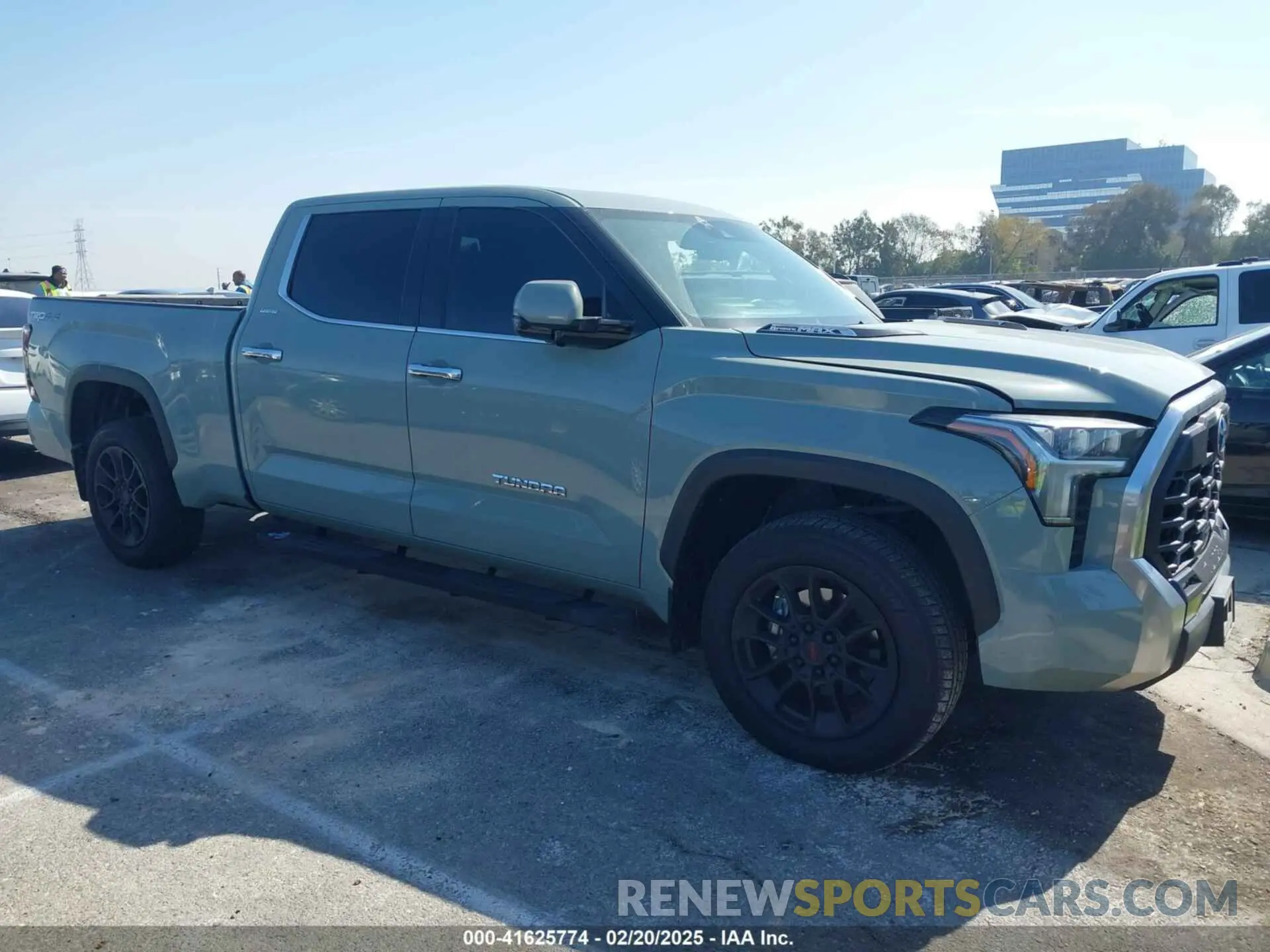 13 fotografías del automóvil dañado 5TFJC5EC9NX001528 TOYOTA TUNDRA HYBRID 2022