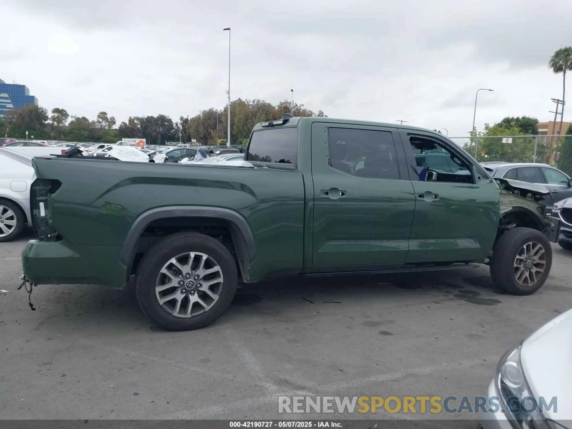14 fotografías del automóvil dañado 5TFMC5EC9NX001199 TOYOTA TUNDRA HYBRID 2022