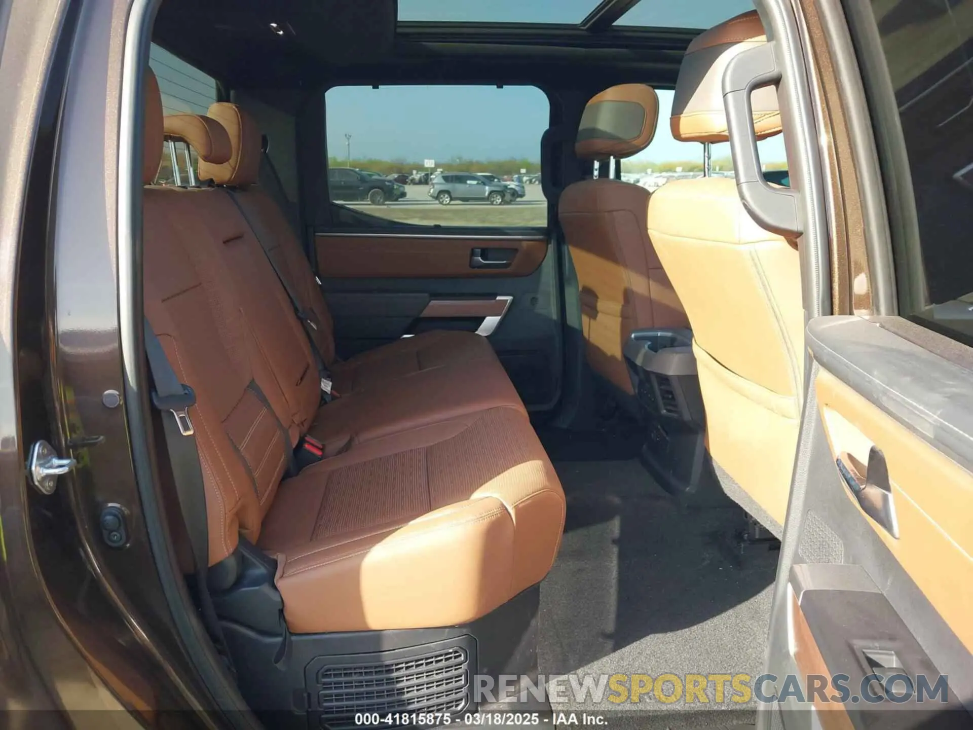 8 fotografías del automóvil dañado 5TFMC5DB3PX020858 TOYOTA TUNDRA HYBRID 2023