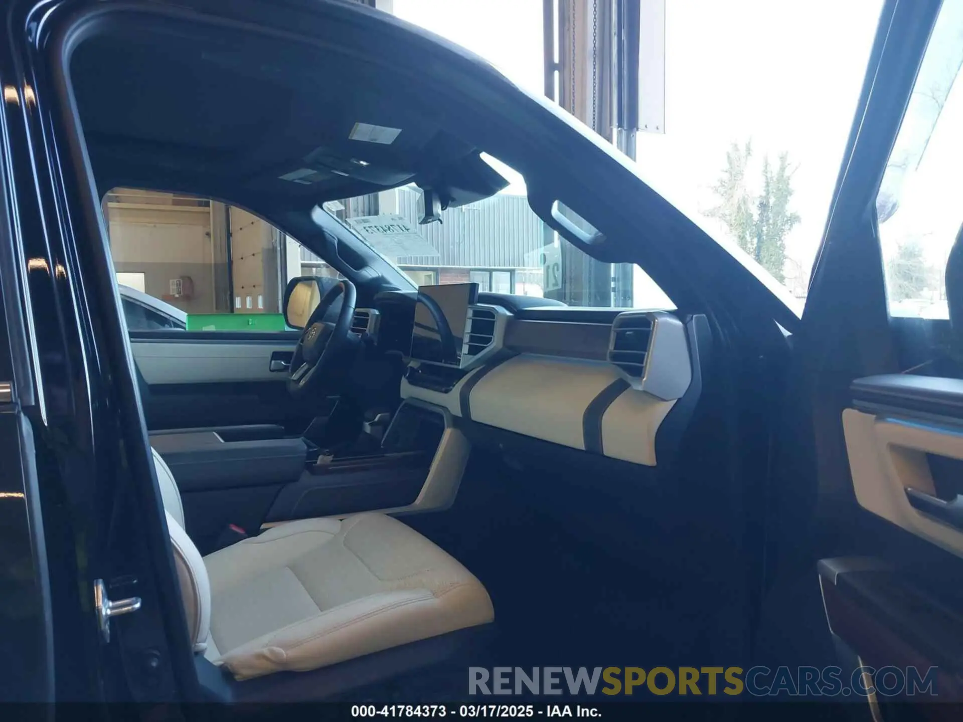 5 fotografías del automóvil dañado 5TFMC5DB6PX025214 TOYOTA TUNDRA HYBRID 2023