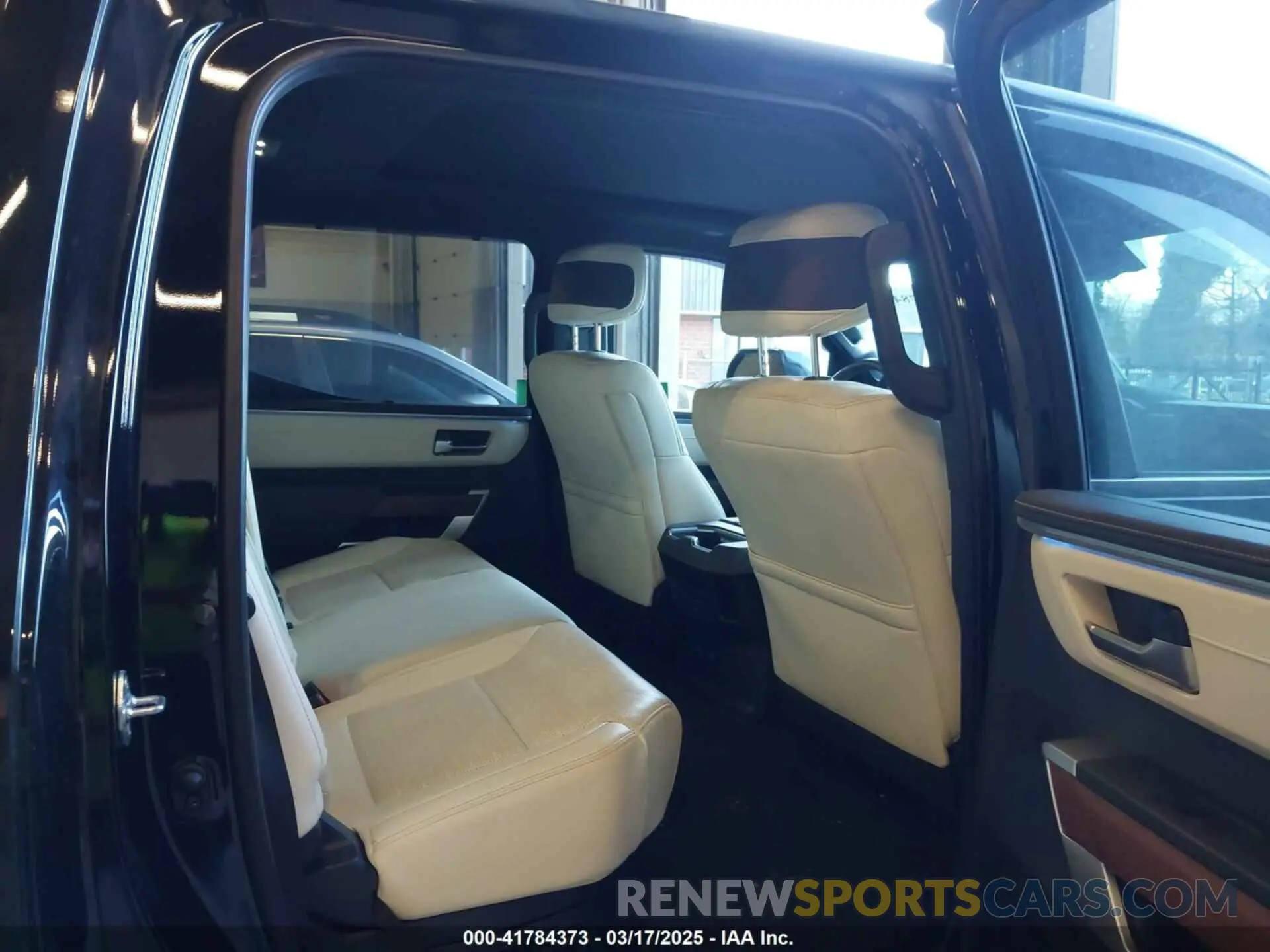 8 fotografías del automóvil dañado 5TFMC5DB6PX025214 TOYOTA TUNDRA HYBRID 2023