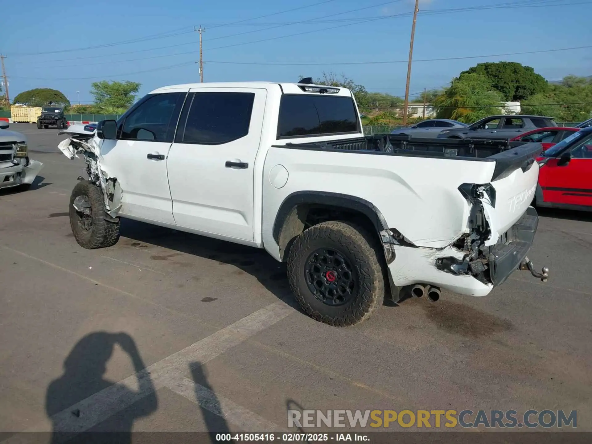 3 fotografías del automóvil dañado 5TFPC5DB7PX027499 TOYOTA TUNDRA HYBRID 2023