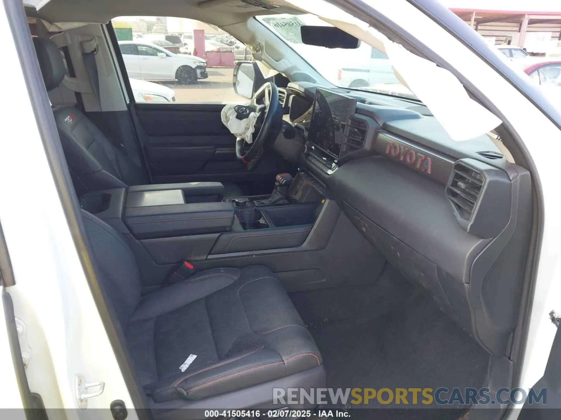 5 fotografías del automóvil dañado 5TFPC5DB7PX027499 TOYOTA TUNDRA HYBRID 2023